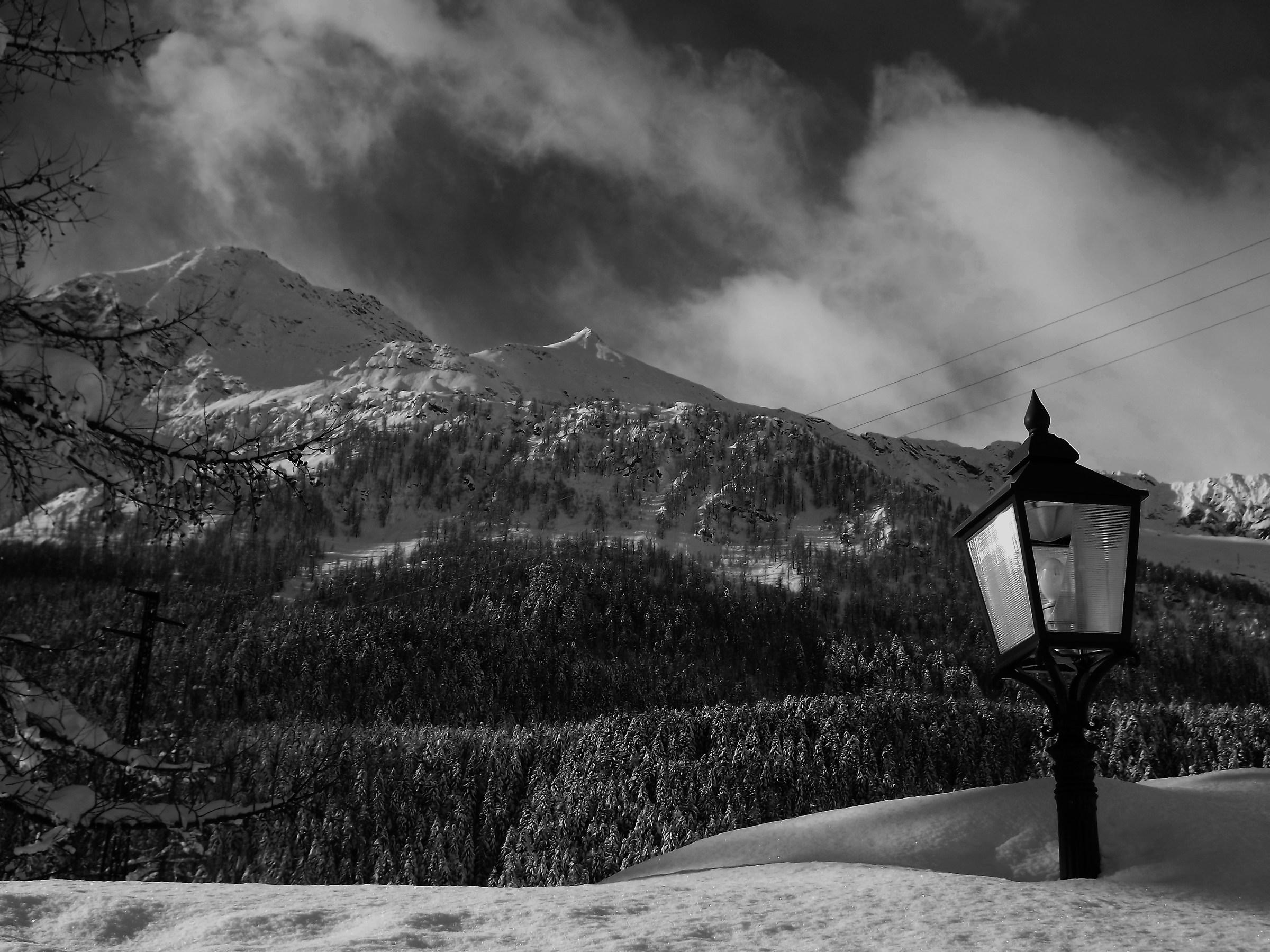 Intense snowfall Macugnaga 2014