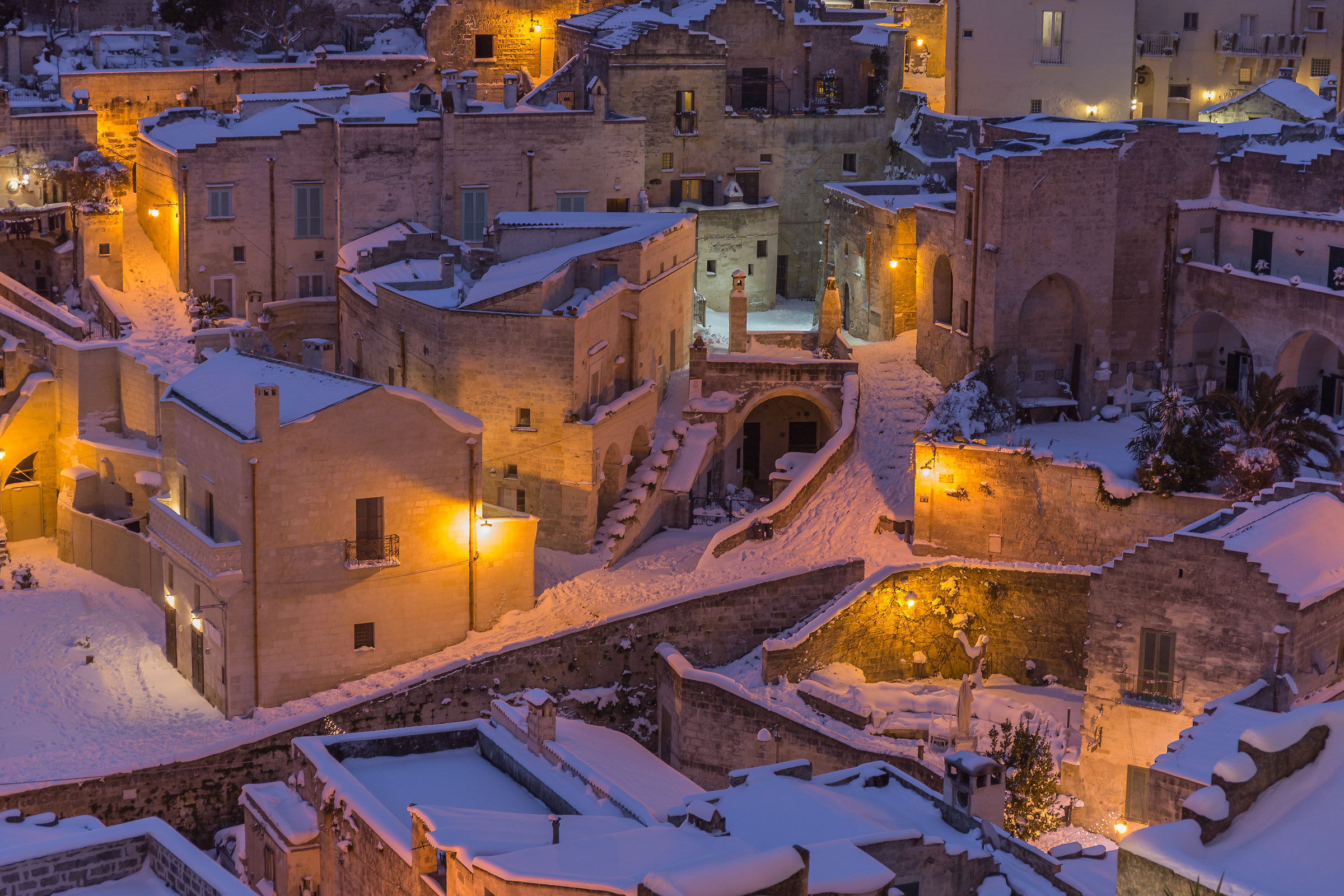 Glimpse on whitewashed Sassi