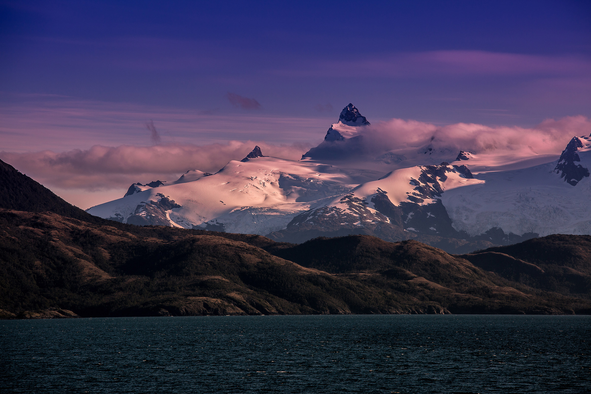 Cordillera Darwin, Tierra del Fuego, sunset