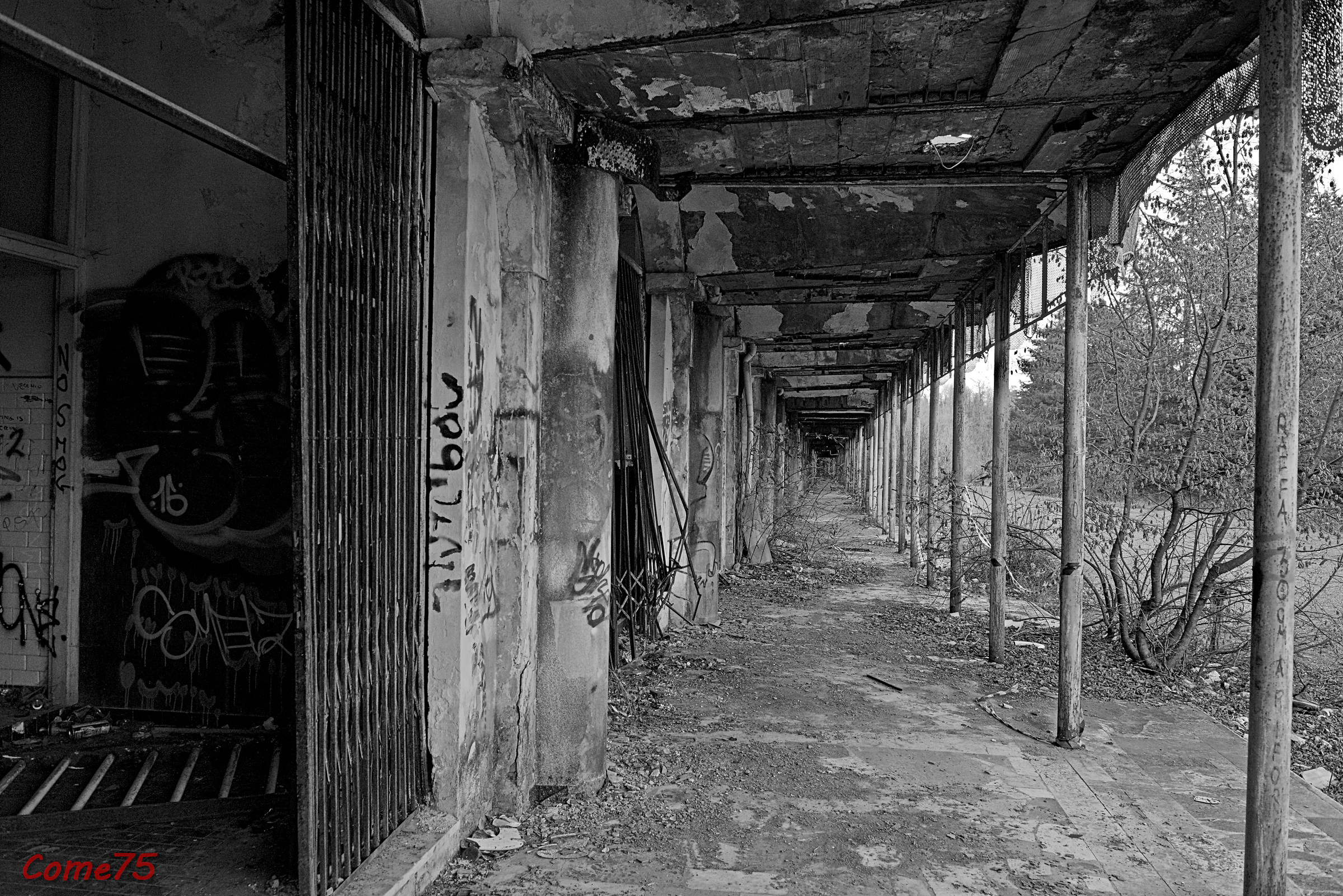 Consonno - La città dei balocchi