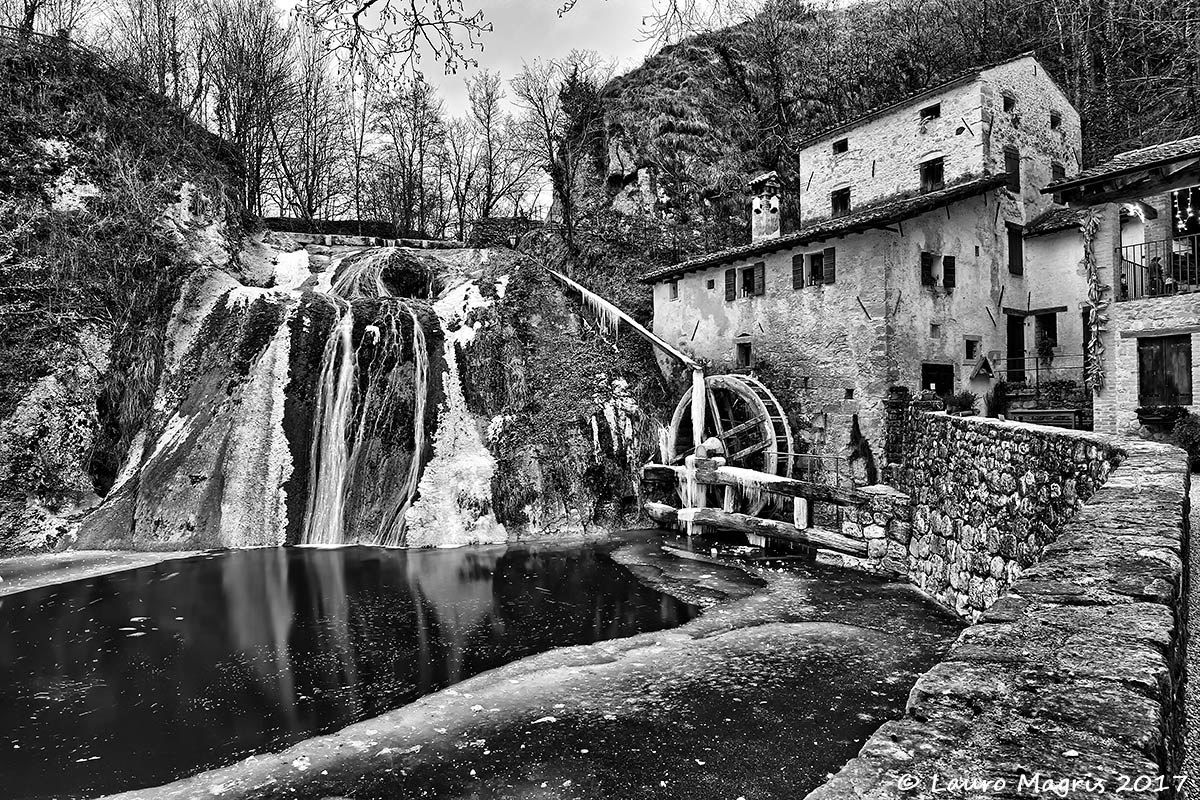 Ice to the windlass of Croda B & N