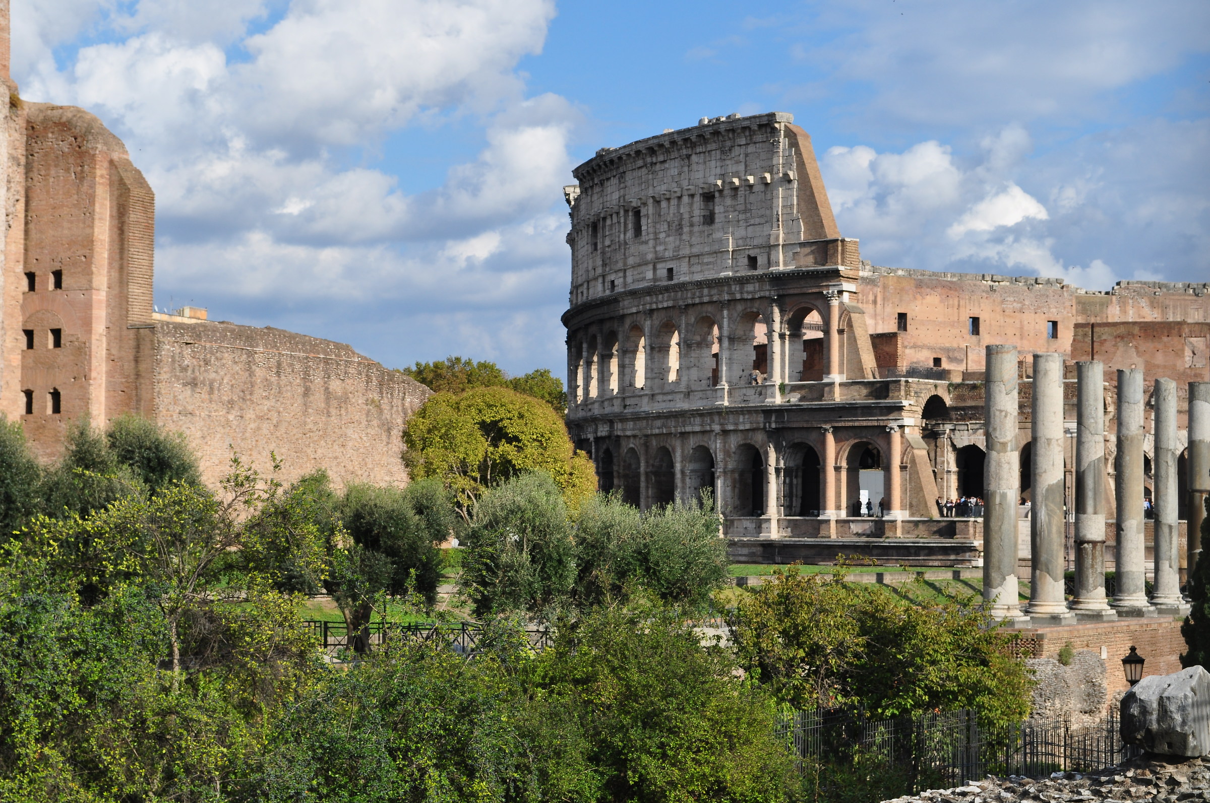 veduta del Colosseo