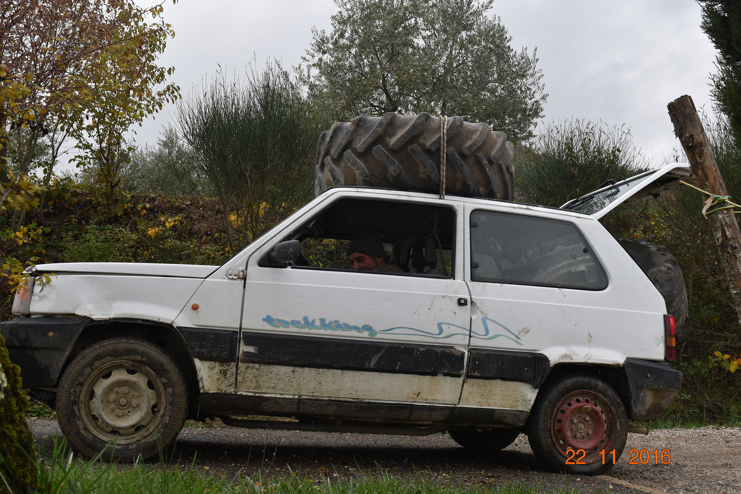 Con il "Ruotino"  50Km/h ,e con il "Ruotone&q...