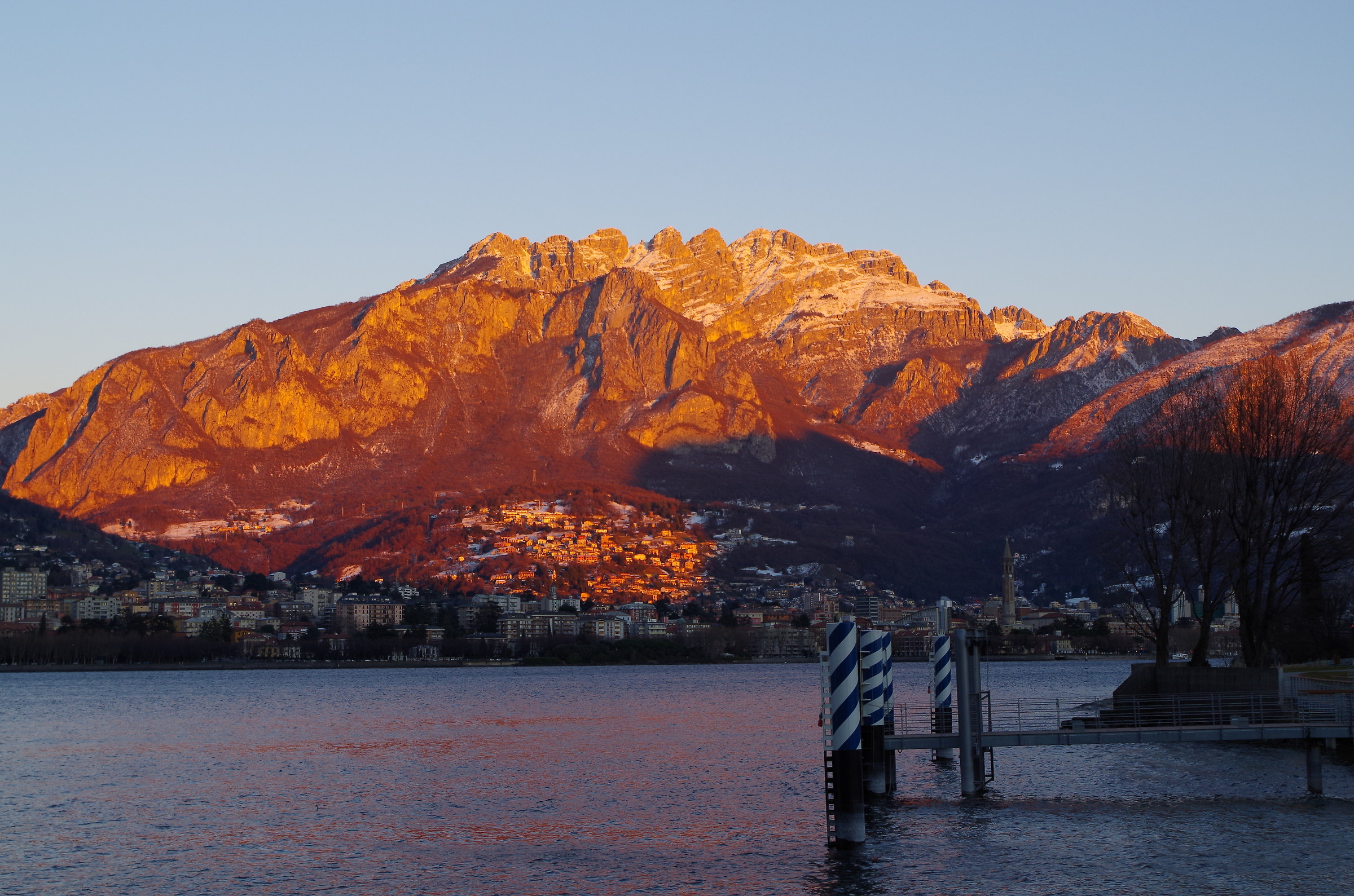 Lecco al tramonto