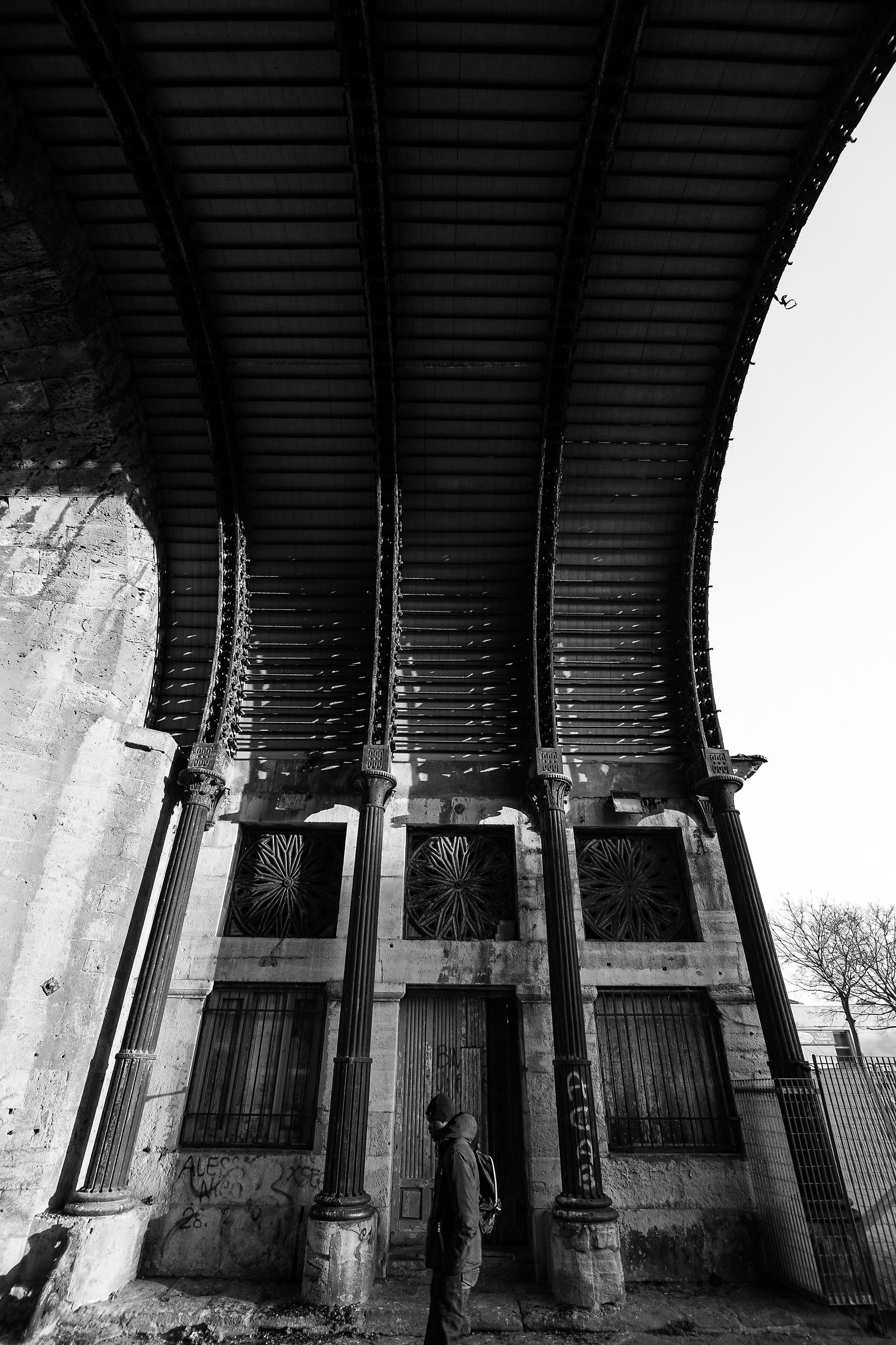 L'uomo e la clessidra del tempo