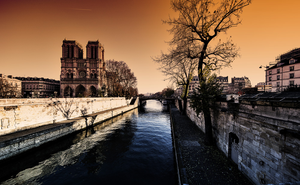 Sunset at Notre Dame de Paris
