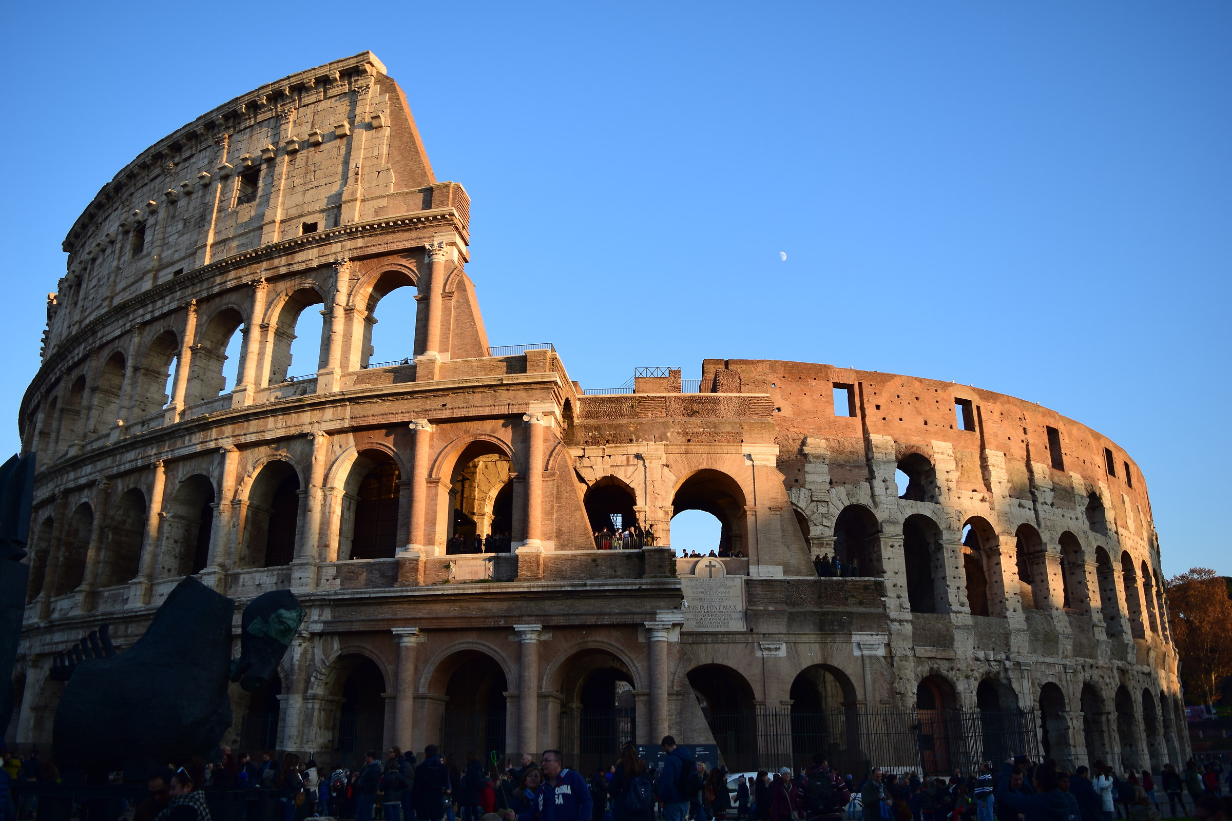 coliseum impossible to photograph it bad