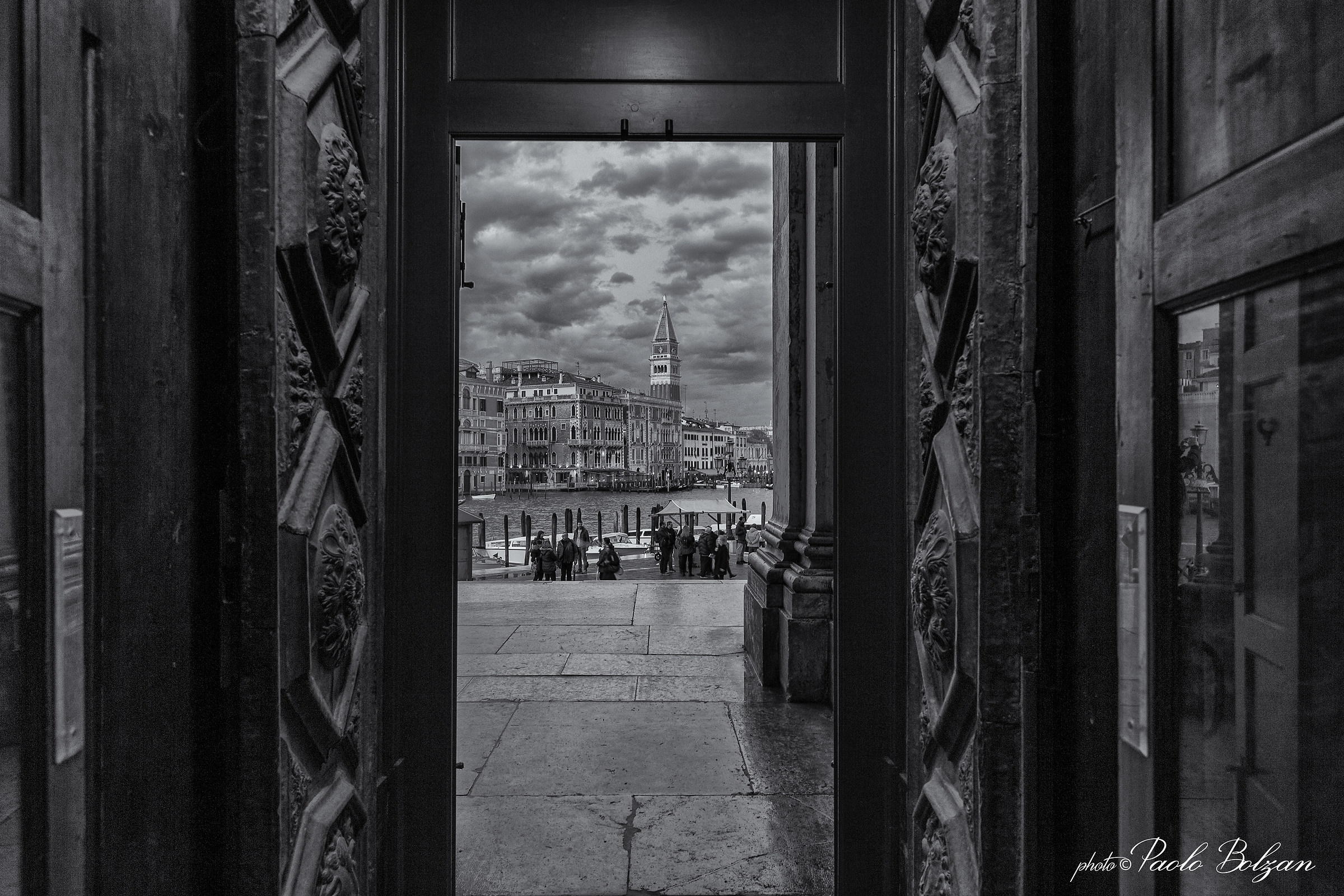 Look out on Venice-b / n-