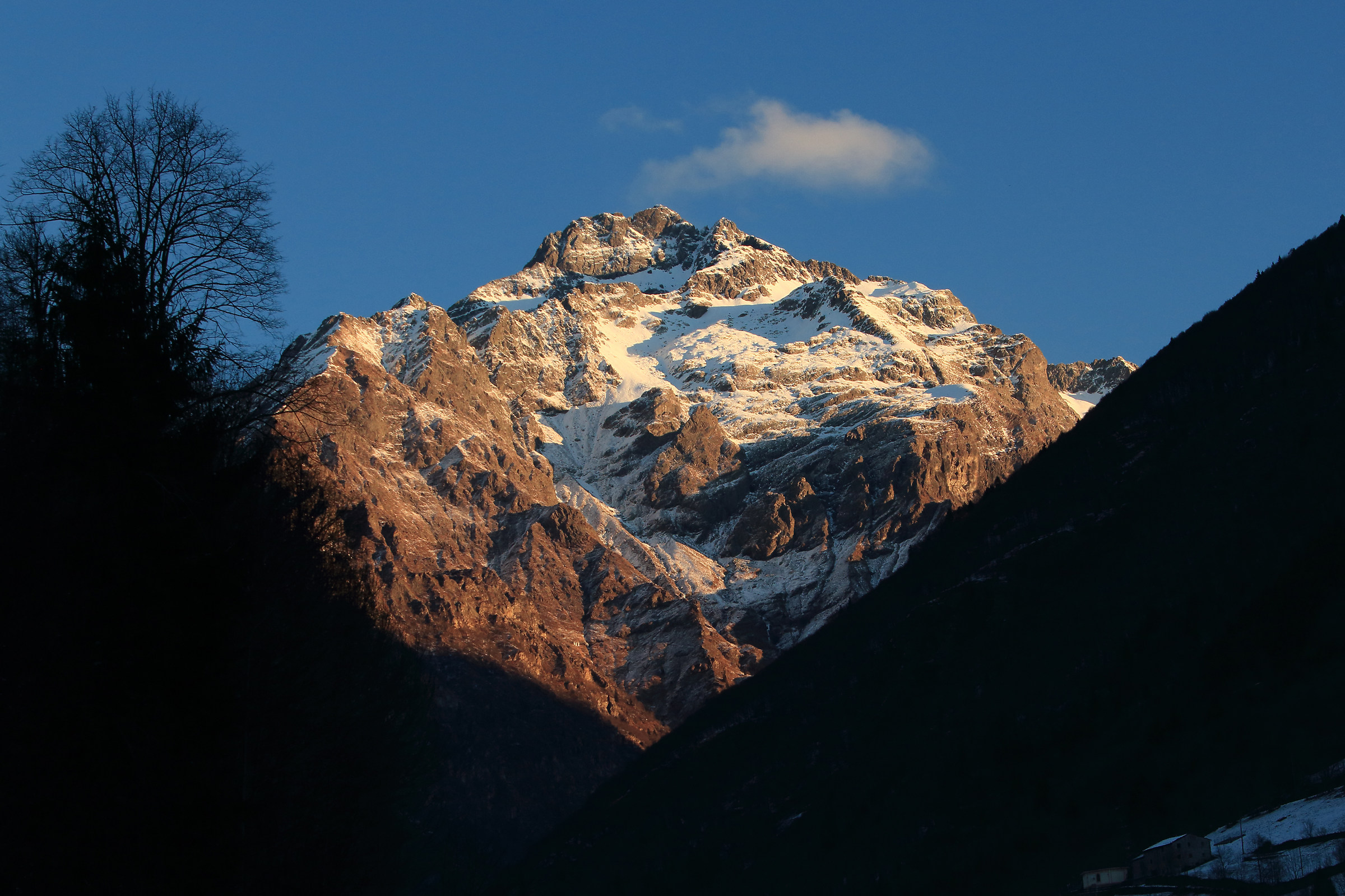 the imposing Redorta