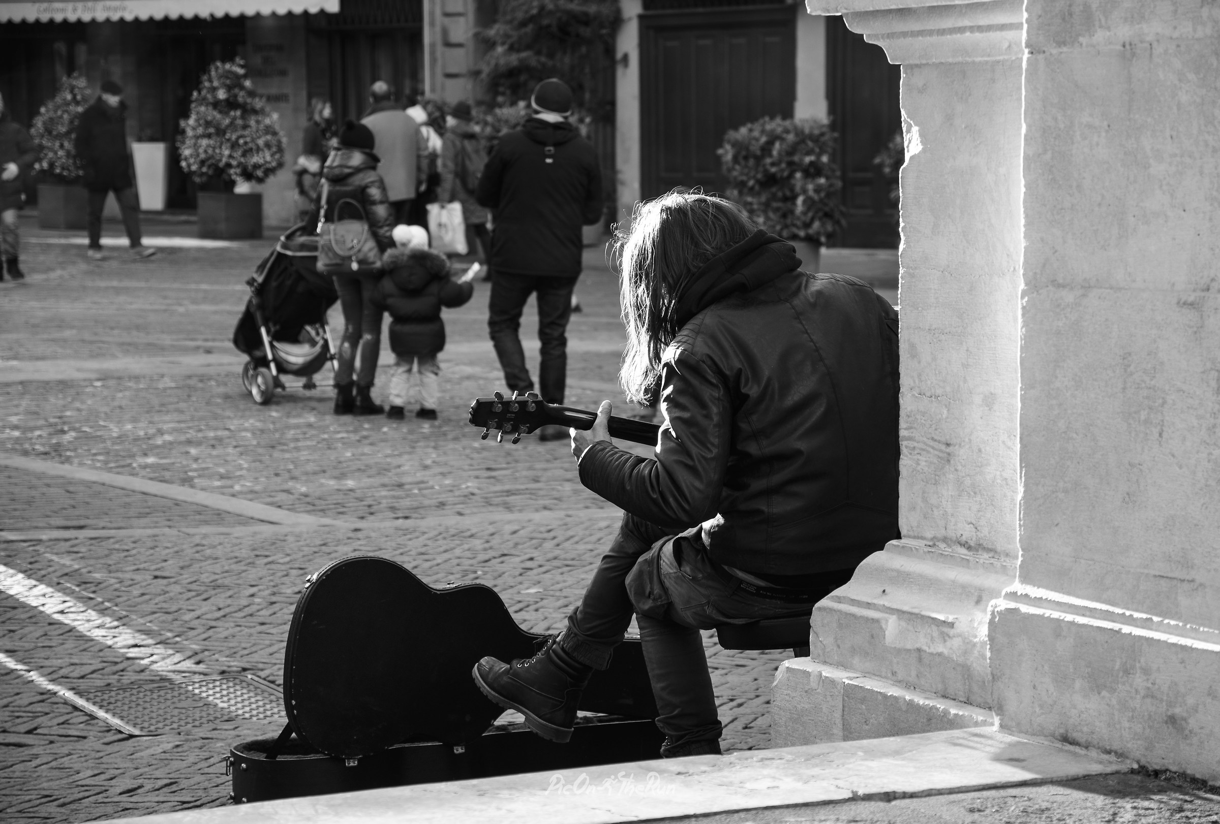 Street Guitar