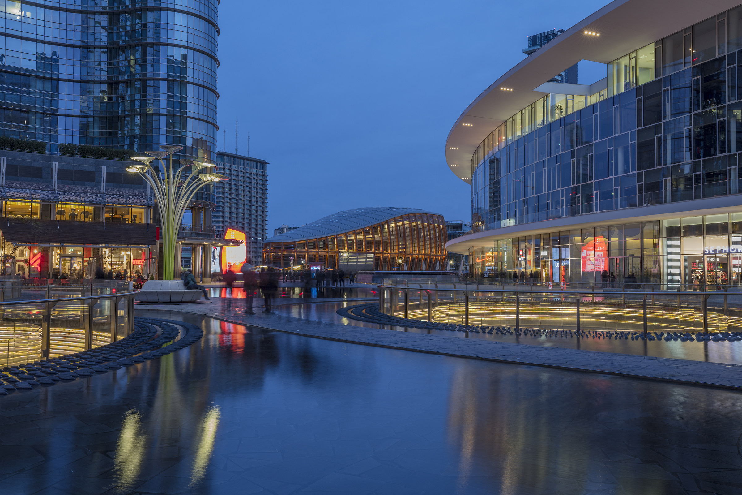 piazza Gae Aulenti - Milano