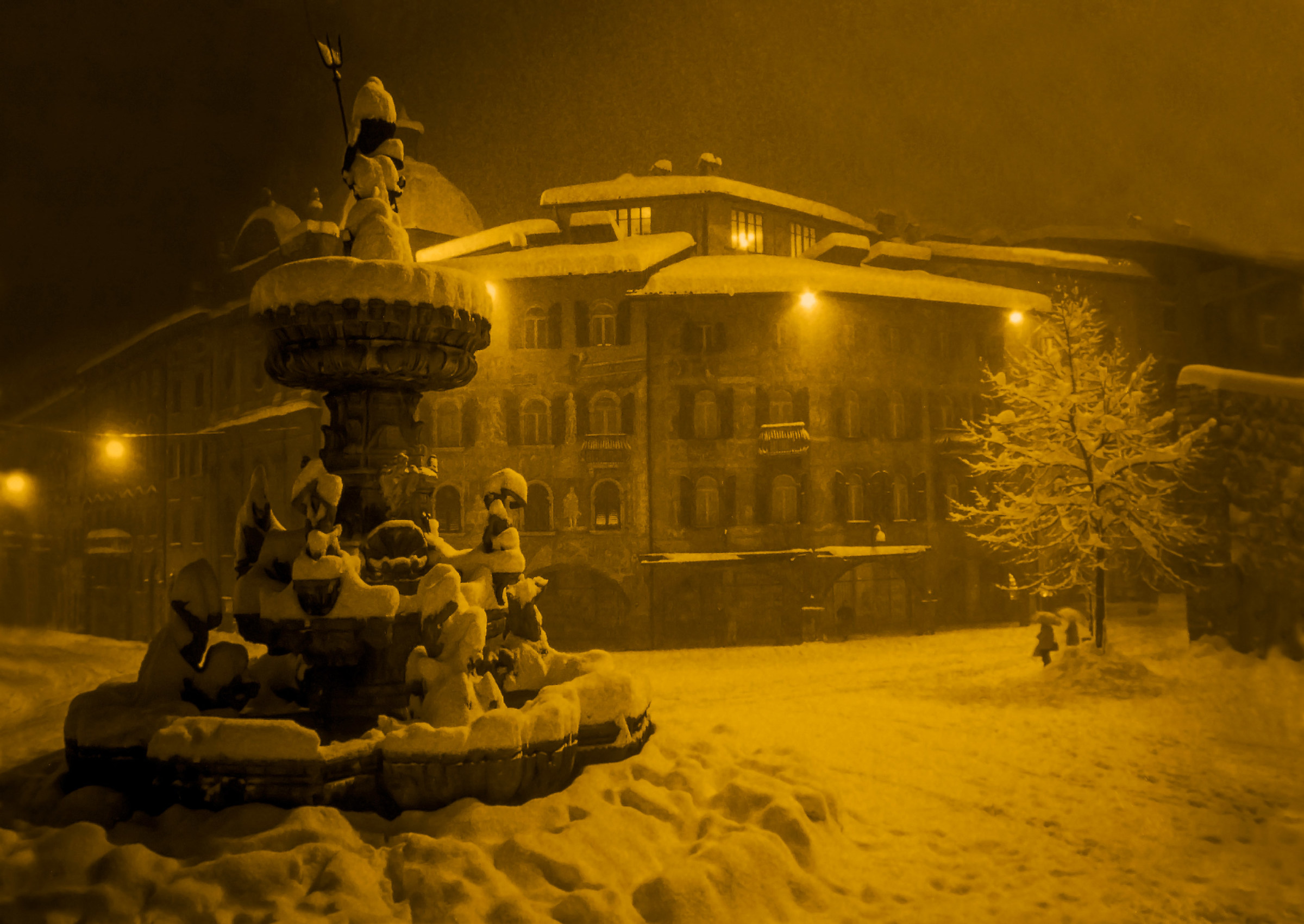 La nevivata del 1985 a Piazza Duomo di Trento