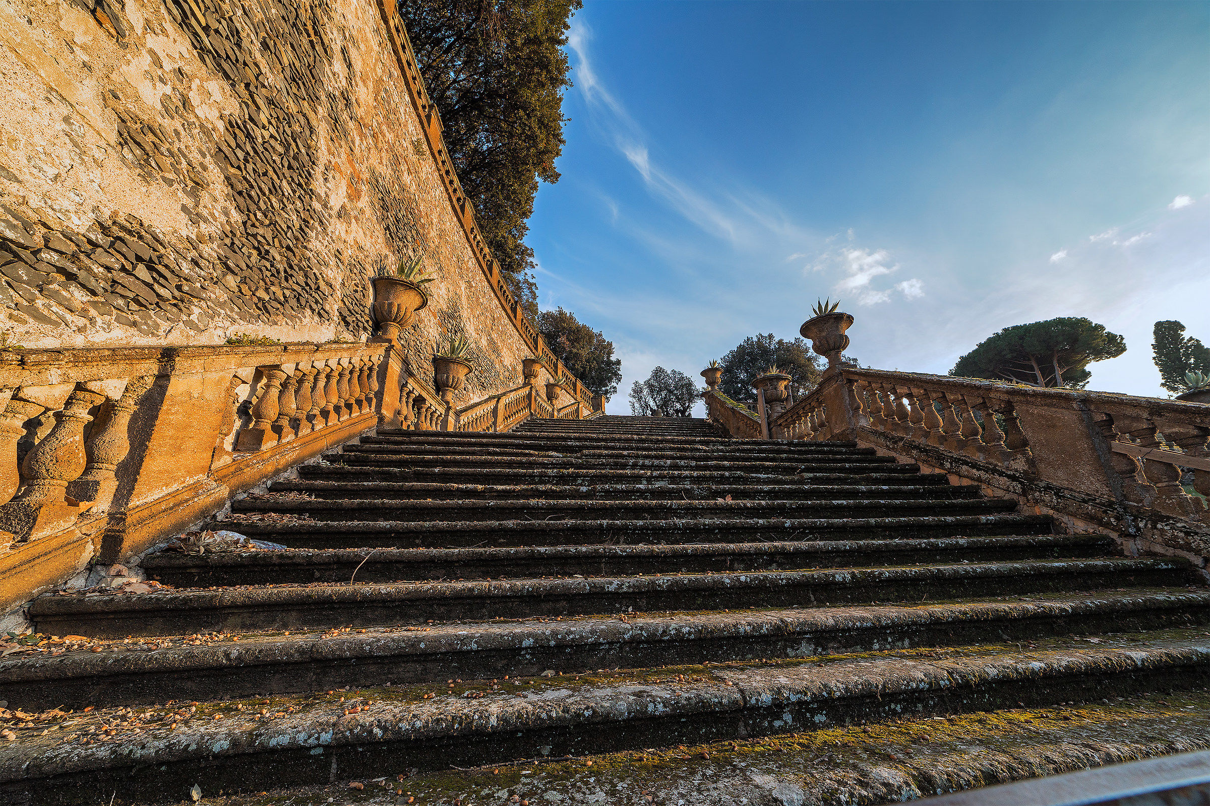 Salendo a Villa Torlonia