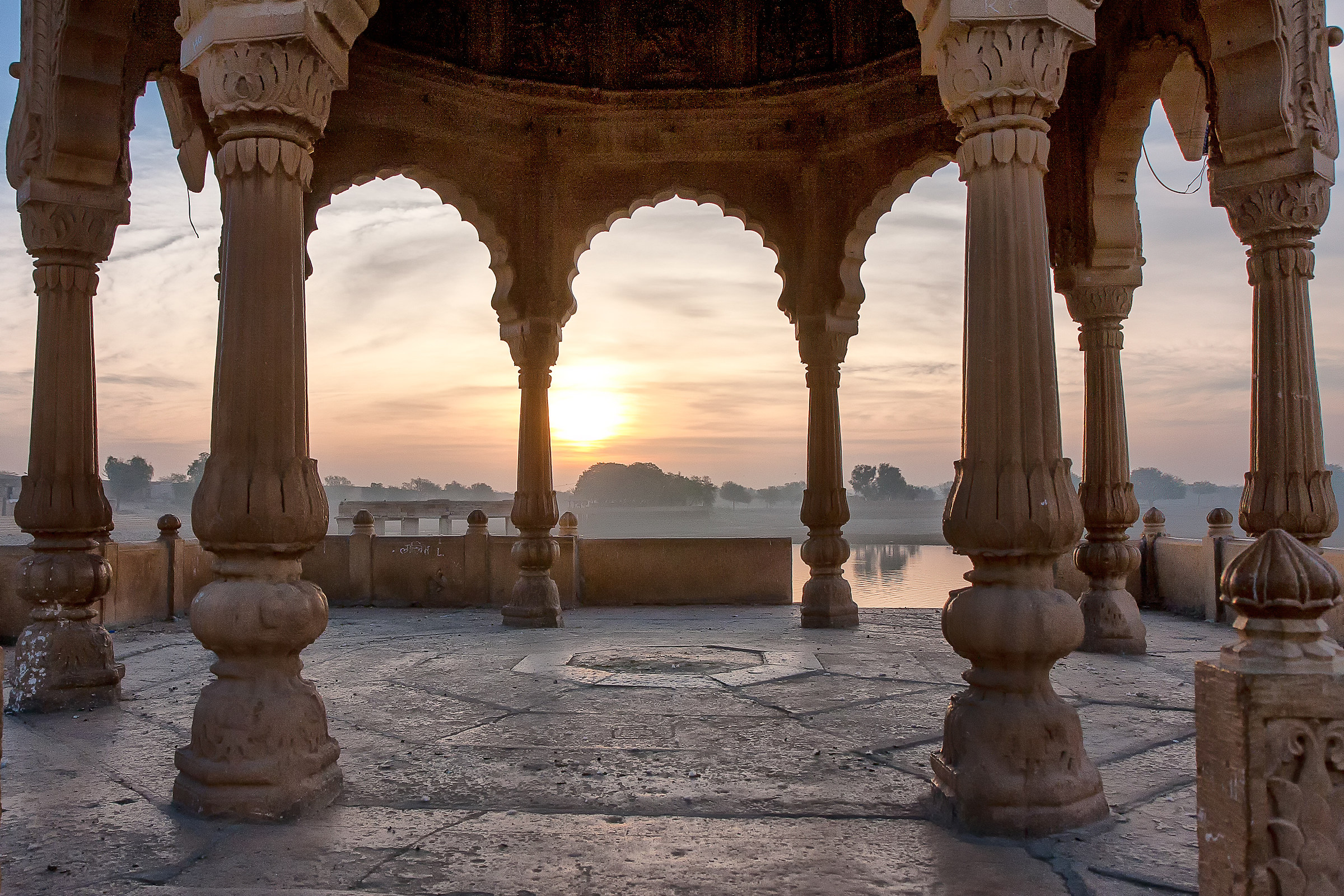 Jaisalmer, alba sul Gadisar Lake