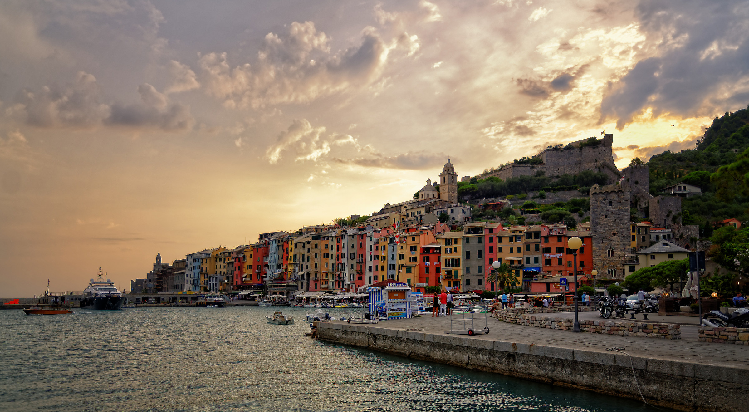 Portovenere - the facades at sea
