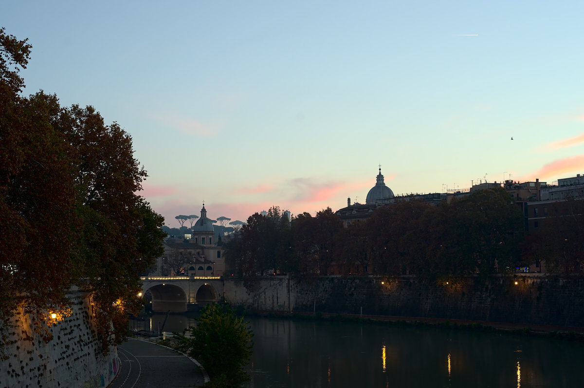 Sunrise on the Tiber
