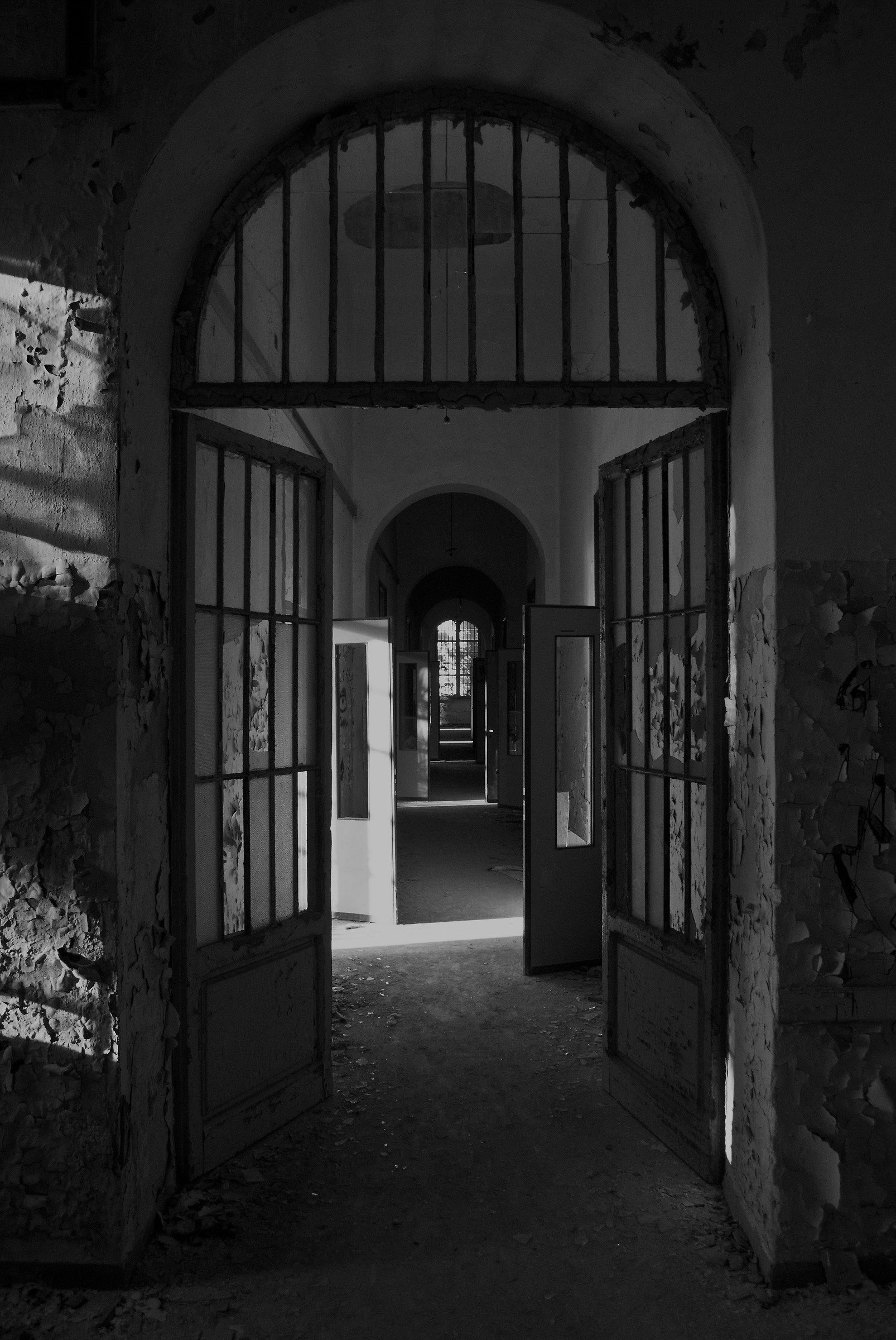 Inside the Walls of Pazzia_padiglione Charchot