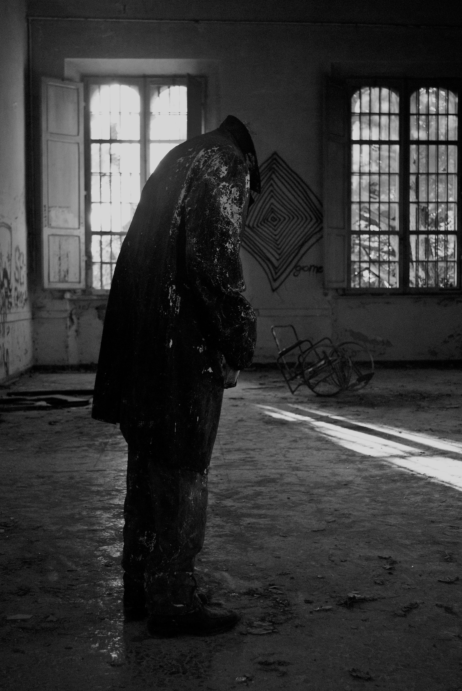 Inside the Walls of Pazzia_padiglione Charchot