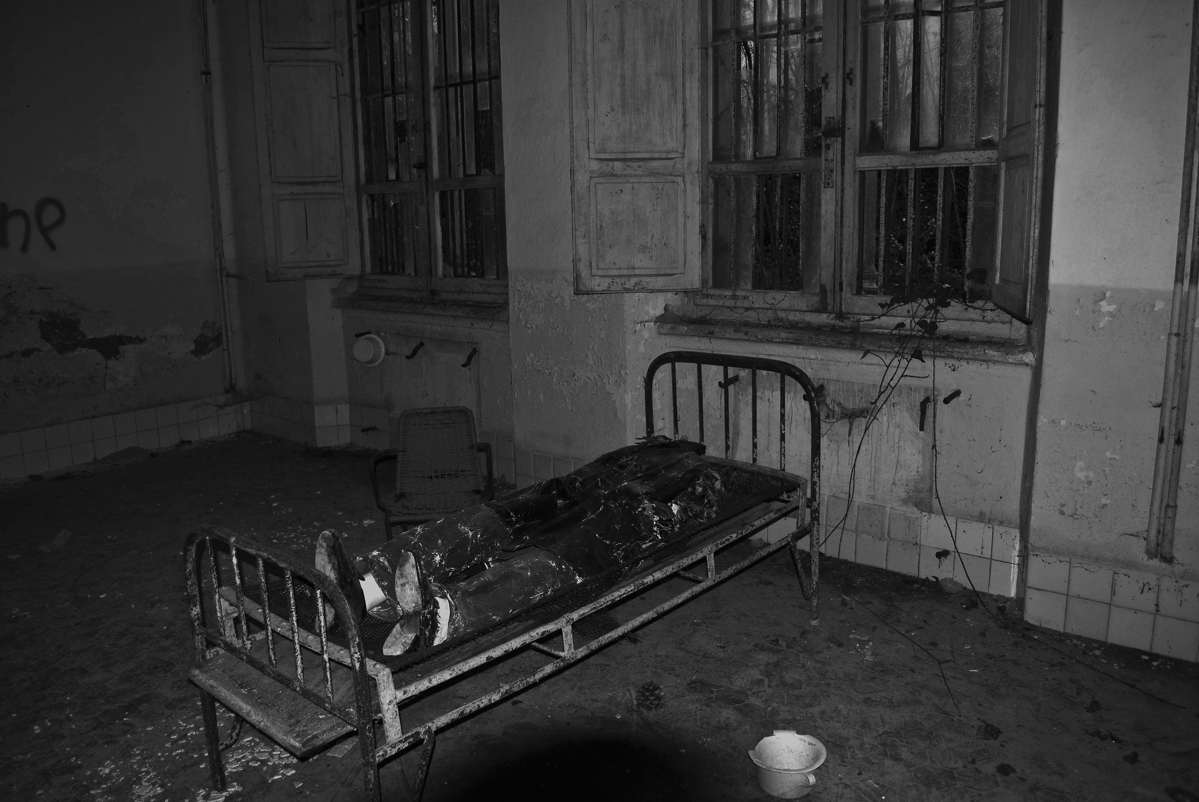 Inside the Walls of Pazzia_padiglione Charchot