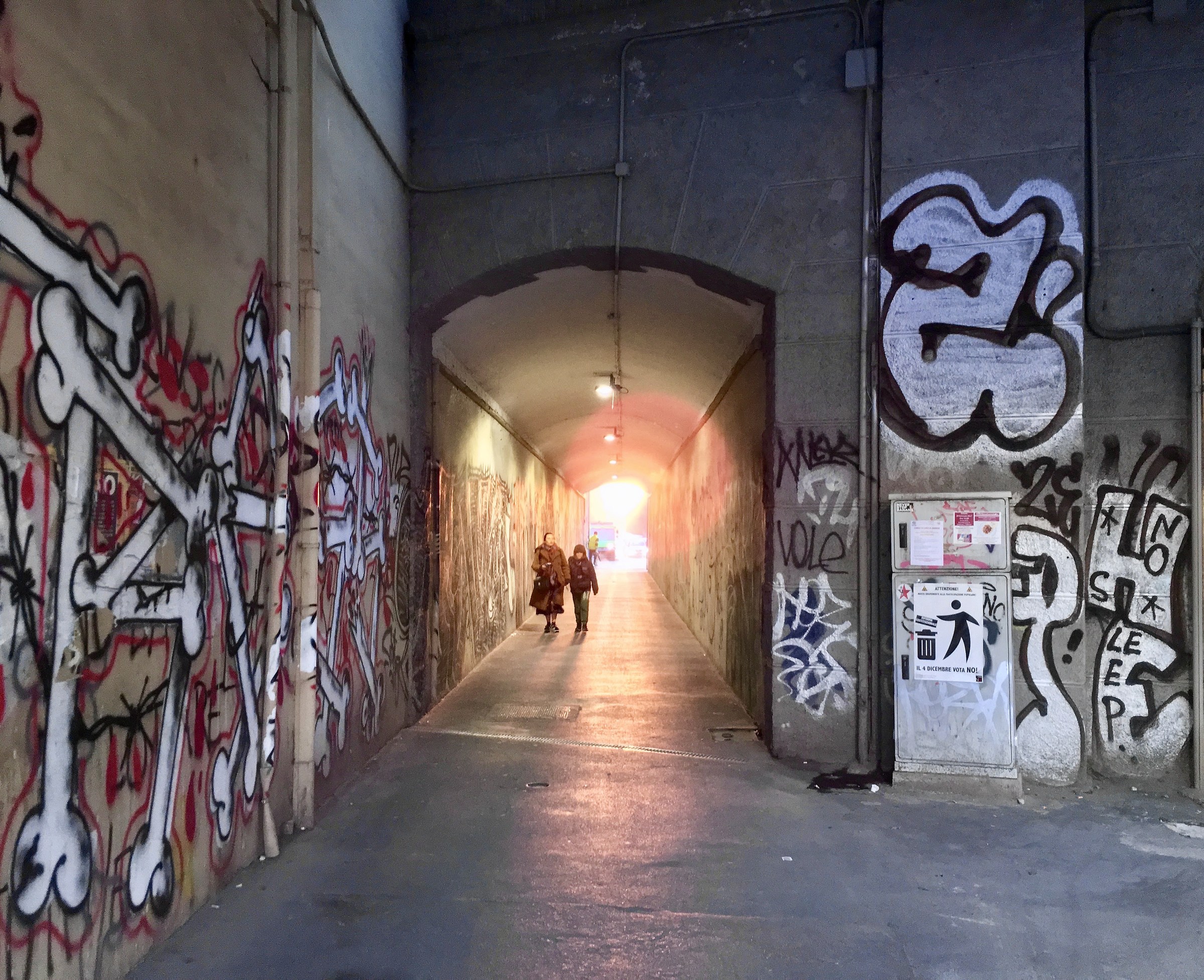 The sun down to the underpass
