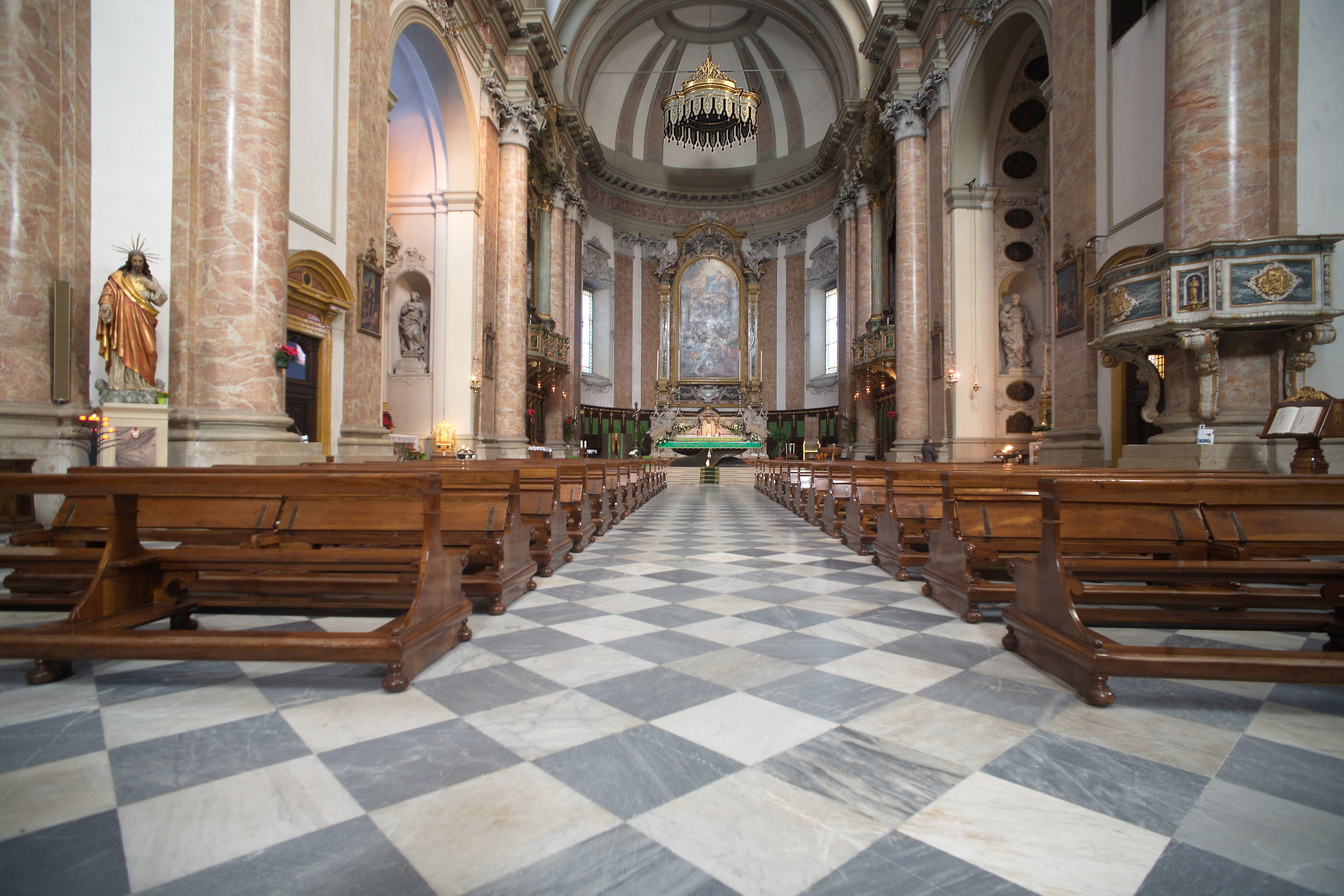 Basilica of Montichiari, interior.