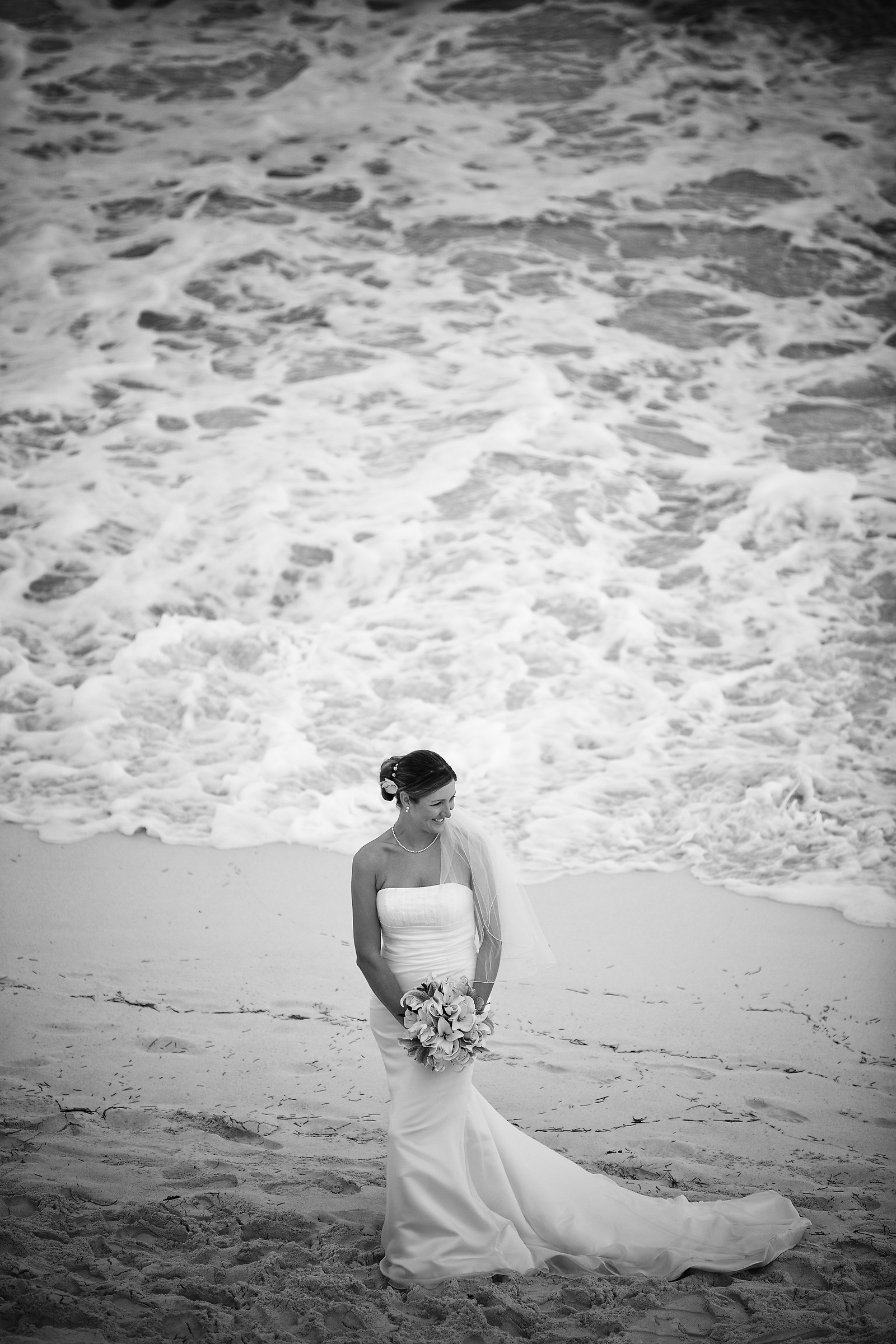 The Bride and the ocean