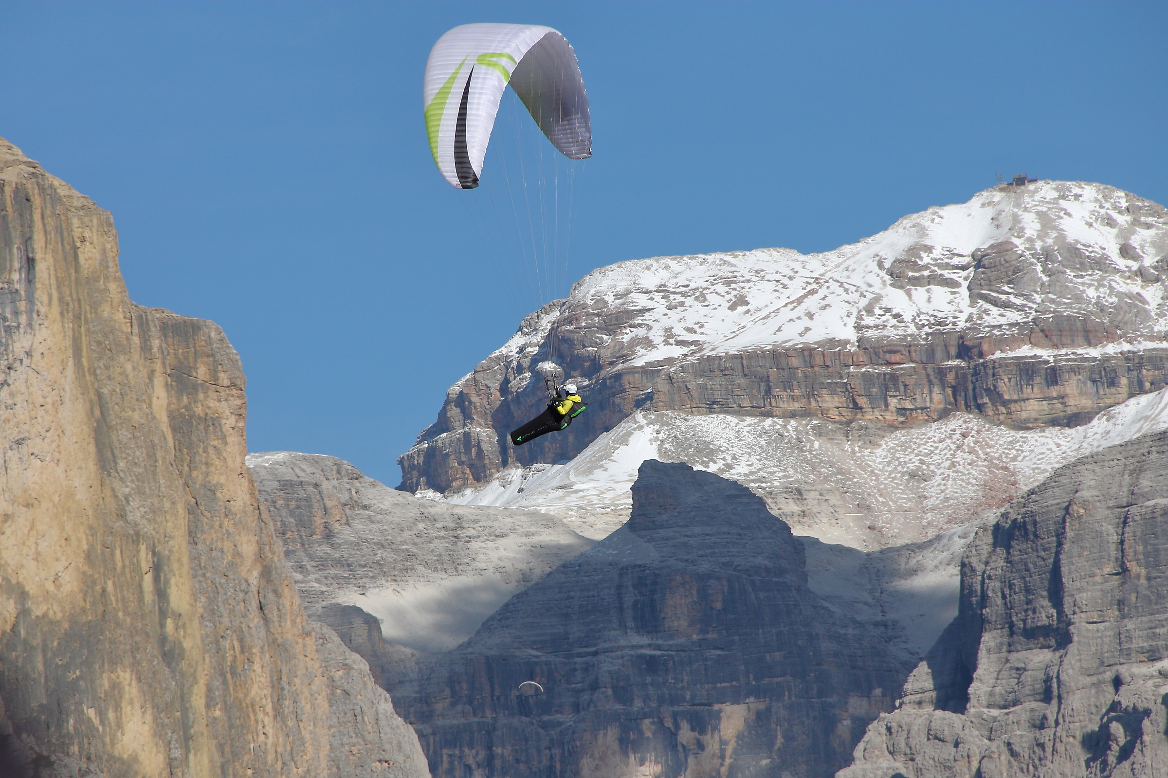 Volando tra le Dolomiti