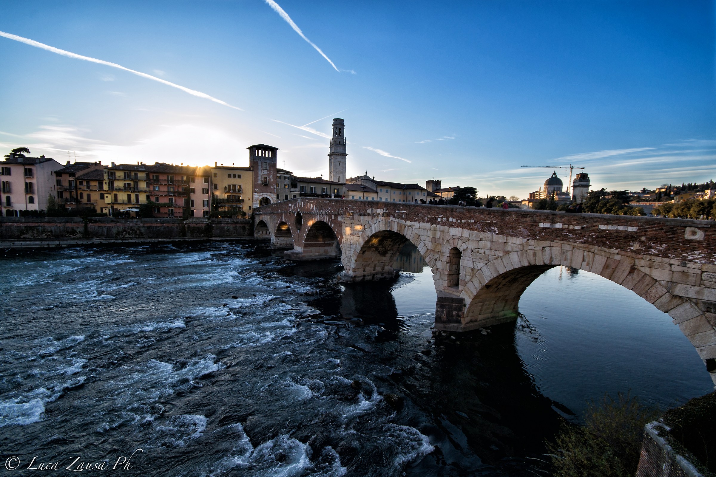 Verona  ponte pietra al tramonto