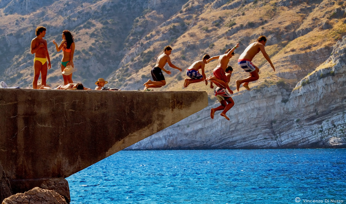 tuffi estivi alla Baia di Ieranto