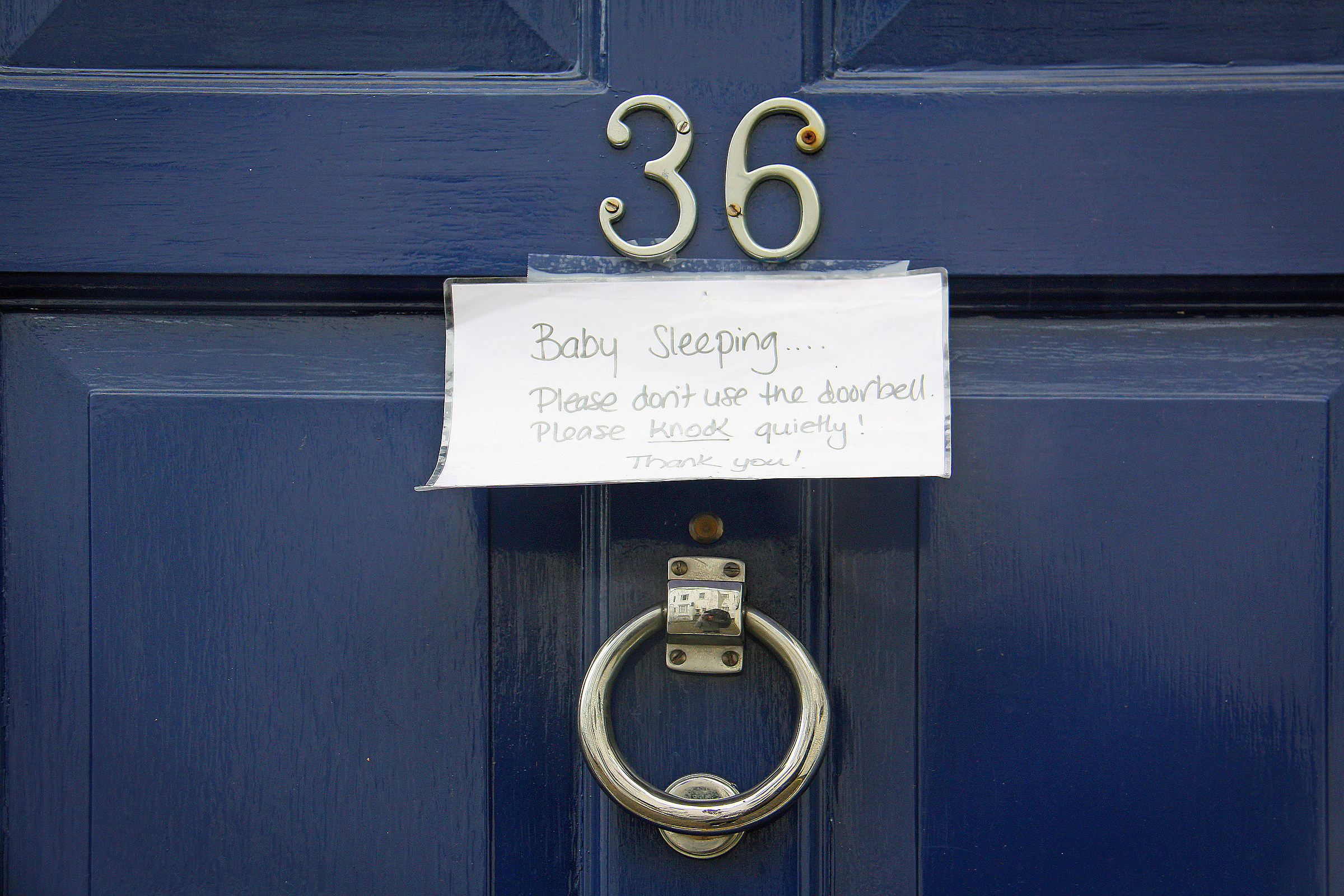 Per favore leggere a bassa voce...