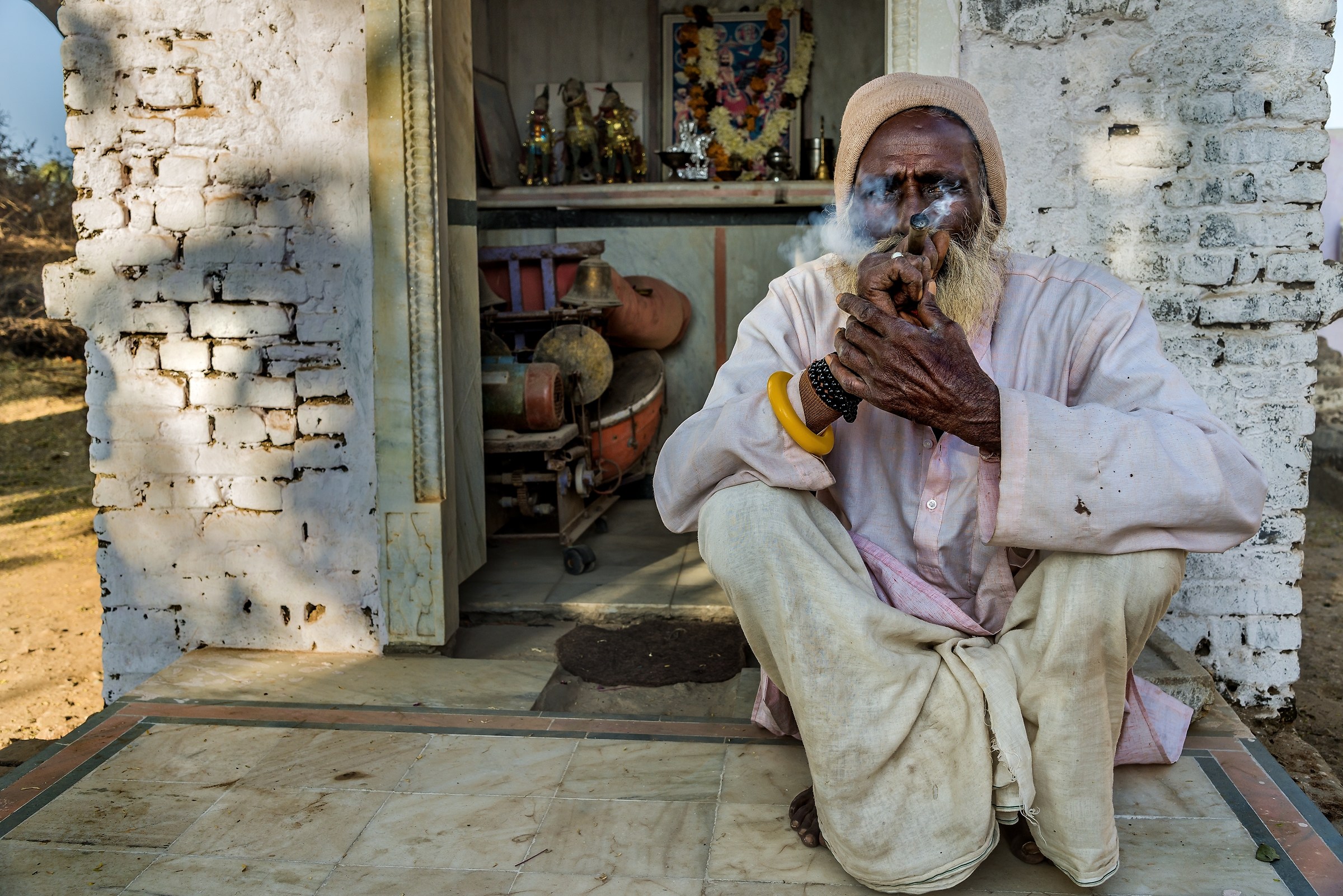 Rajasthan 2017 - Davanti un piccolo Tempio