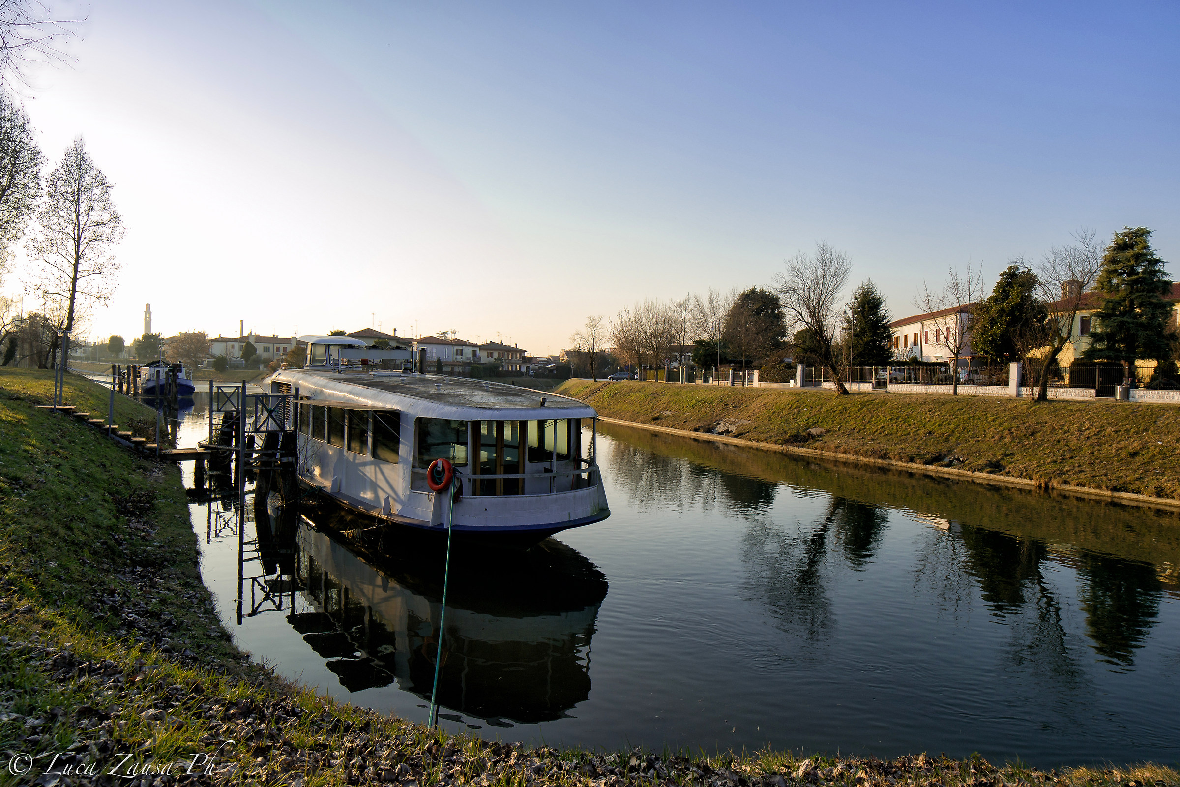 houseboat on the Brenta Canal