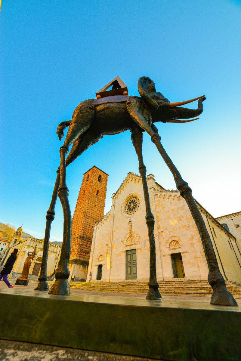 Piertrasanta   salvador D'Alì