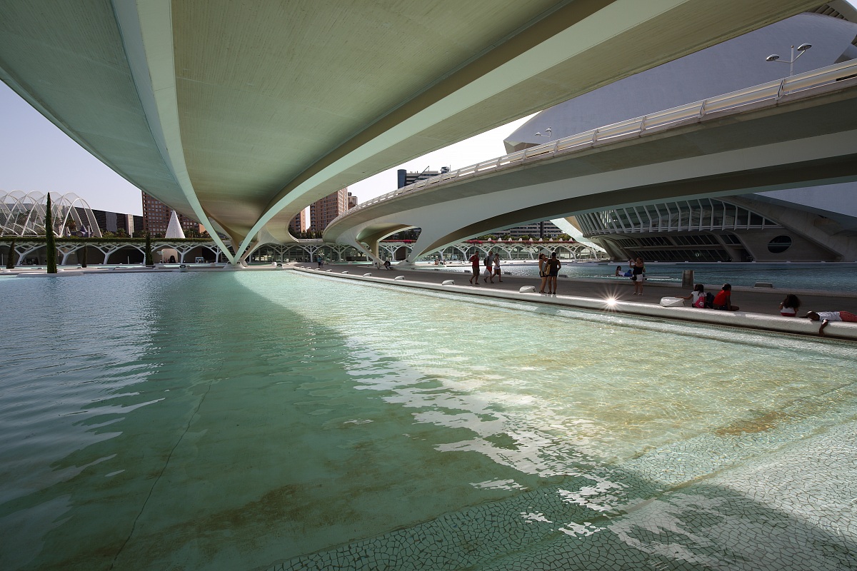 And water routes between the buildings of Calatrava - V3