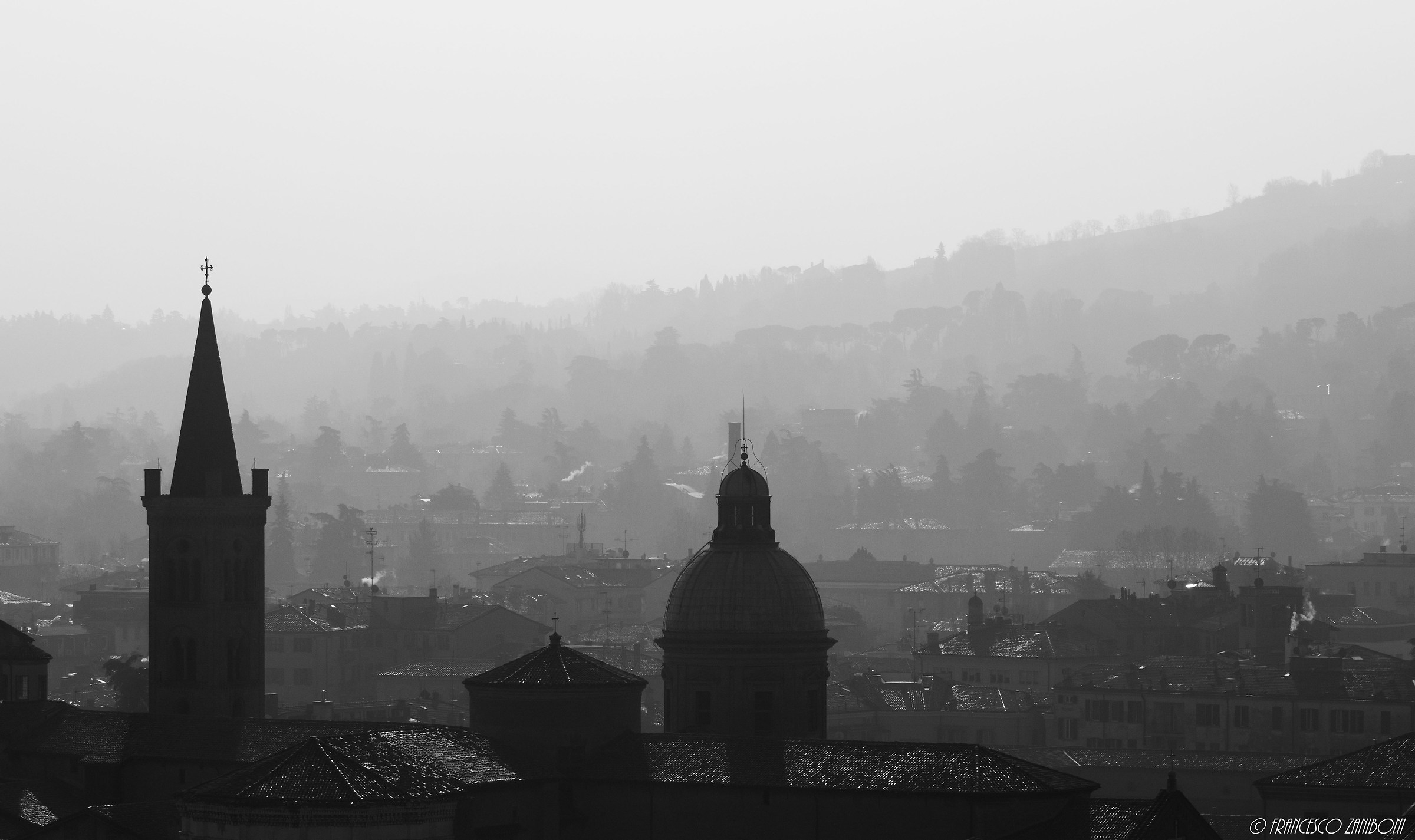 San Domenico, i Colli e la foschia invernale