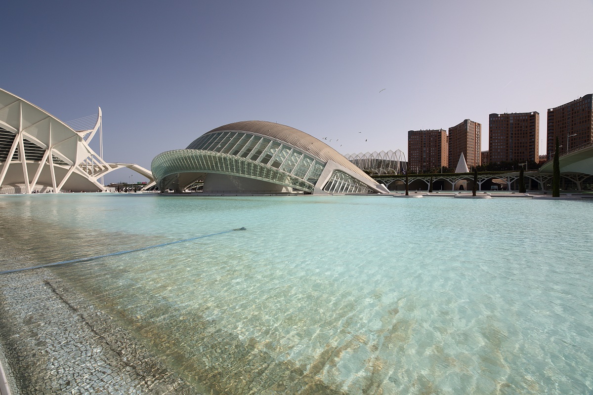 Hemisferic - Cinema and Planetarium - Santiago Calatrava