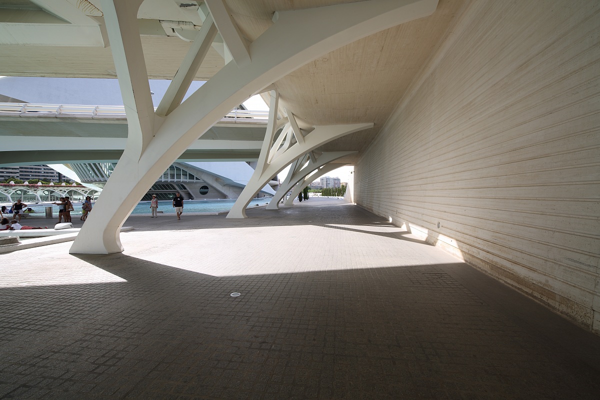 Porch path between the buildings of Calatrava
