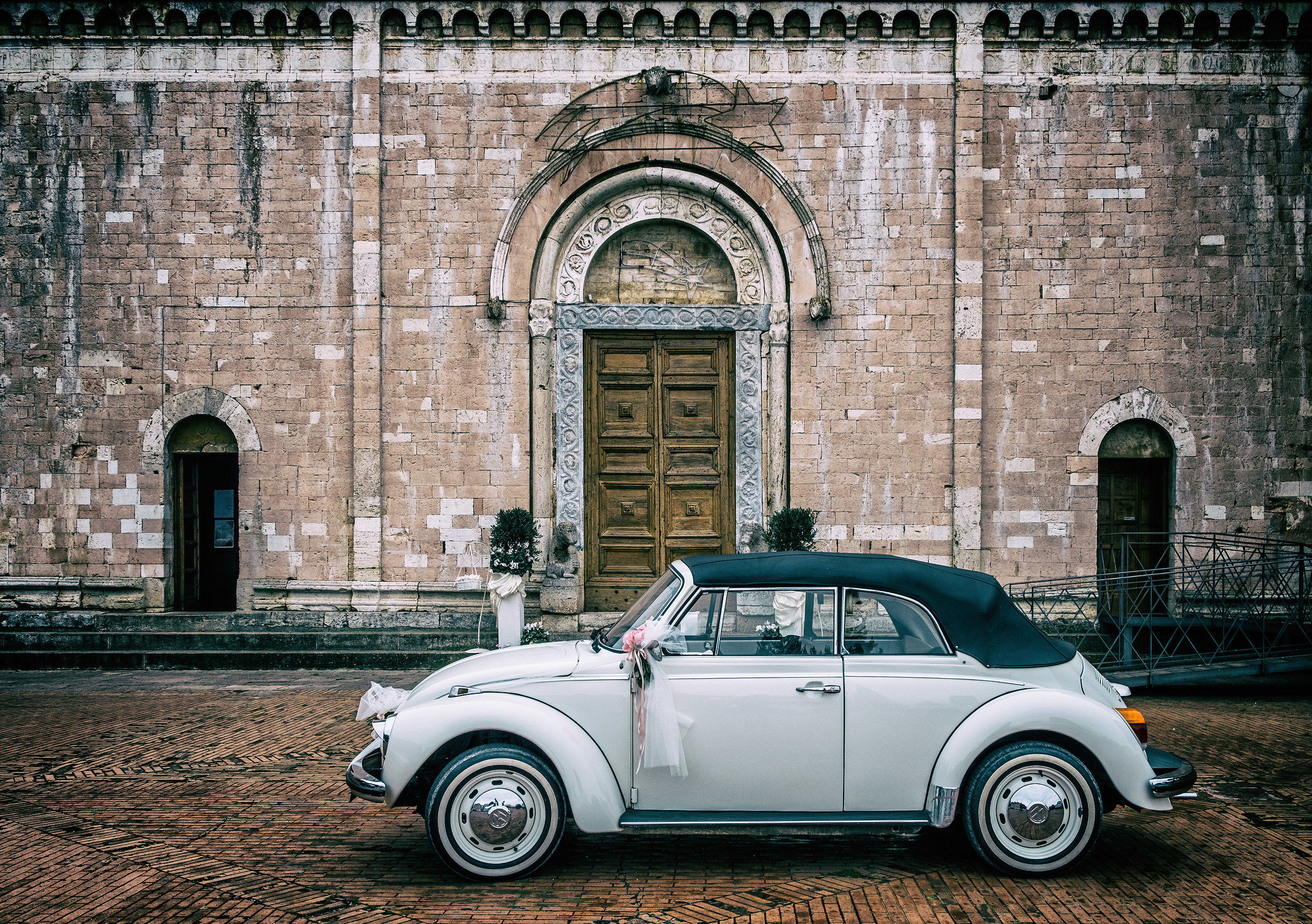 Herbie aspetta gli sposi ...