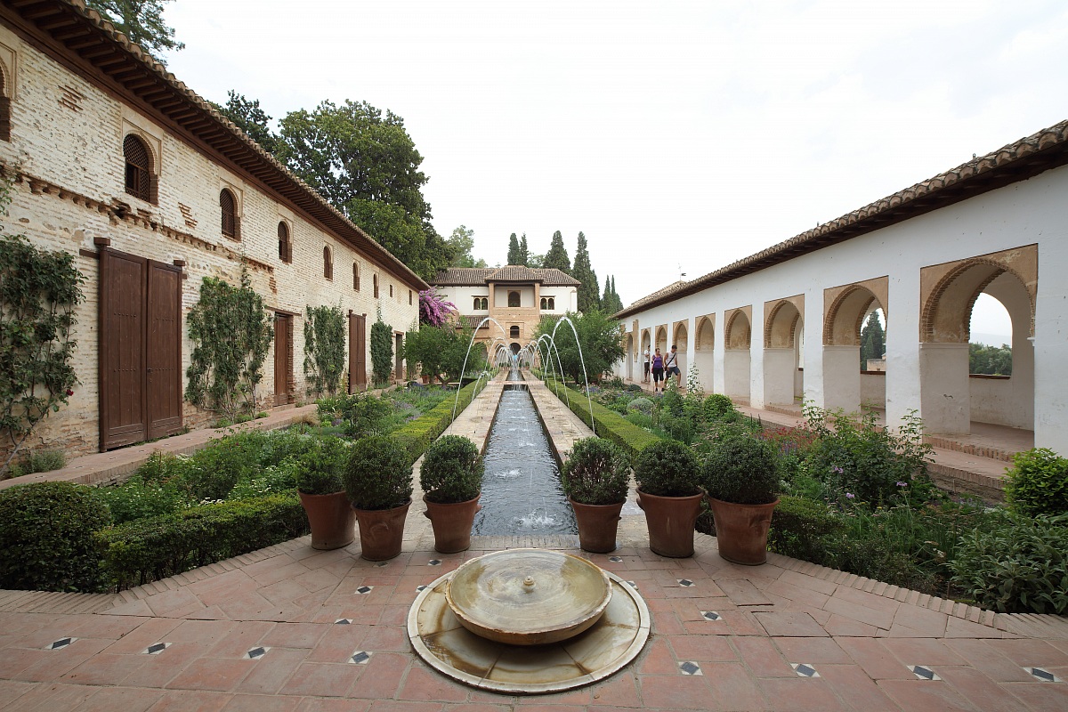 Generalife (Patio of the Canal) - Alhambra - Granada 2