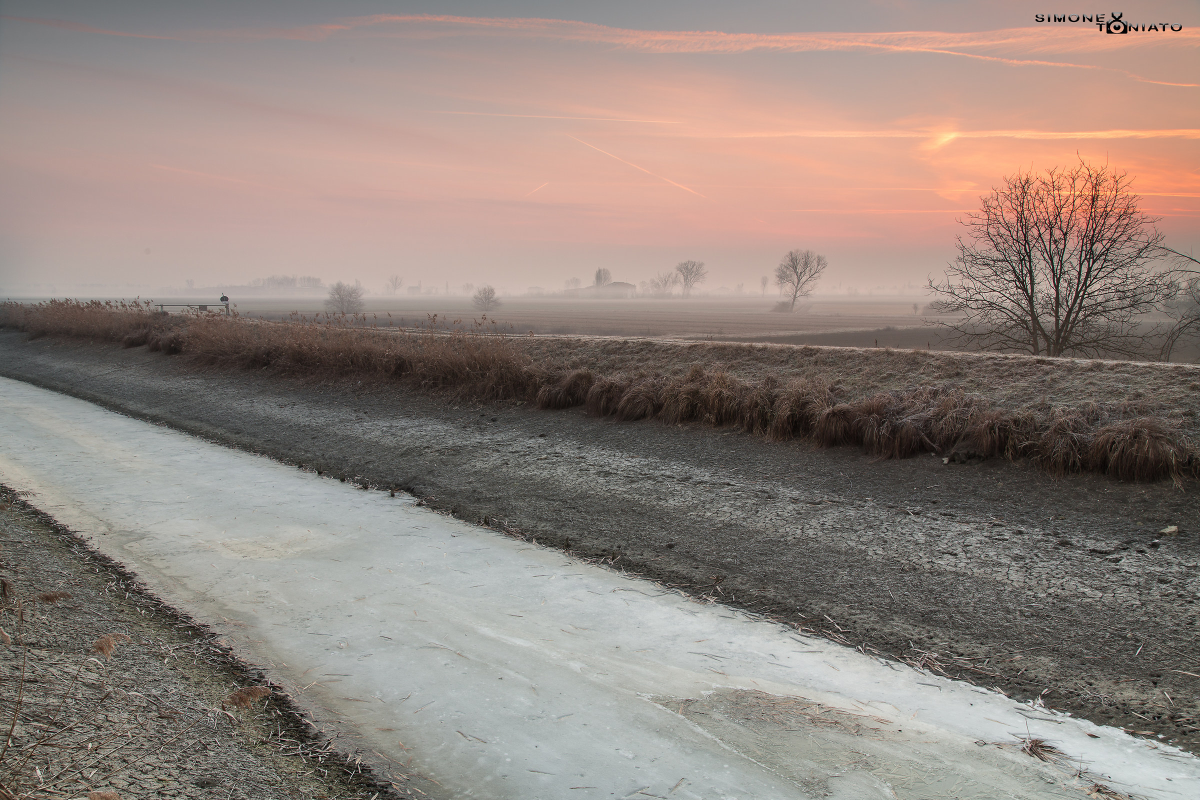 canale della bonifica parmigiana moglia