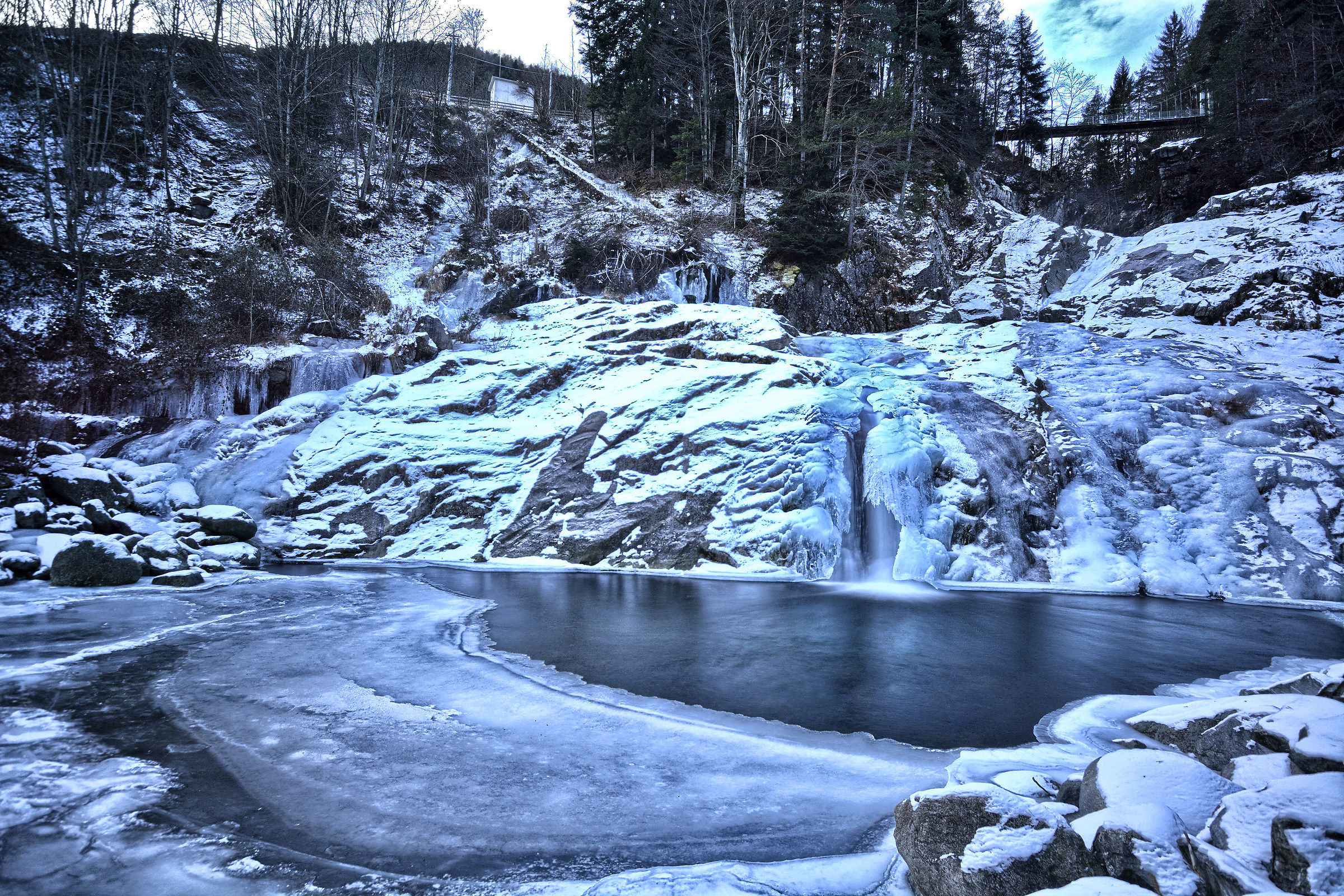 Winter waterfall ....