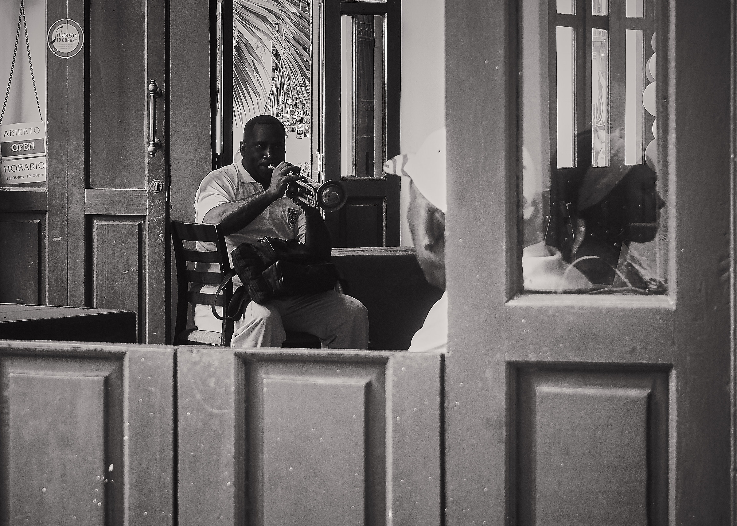 trumpeter in Havana Vieja