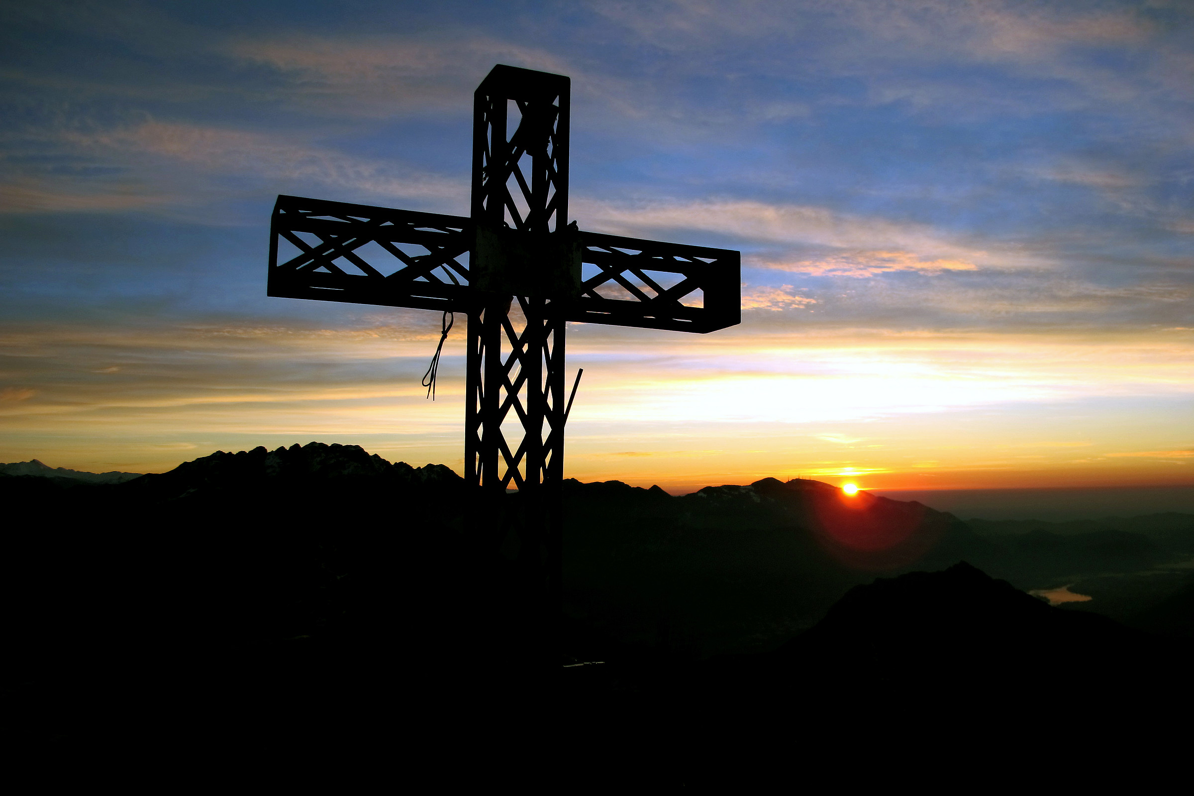 Alba ai Corni di Canzo