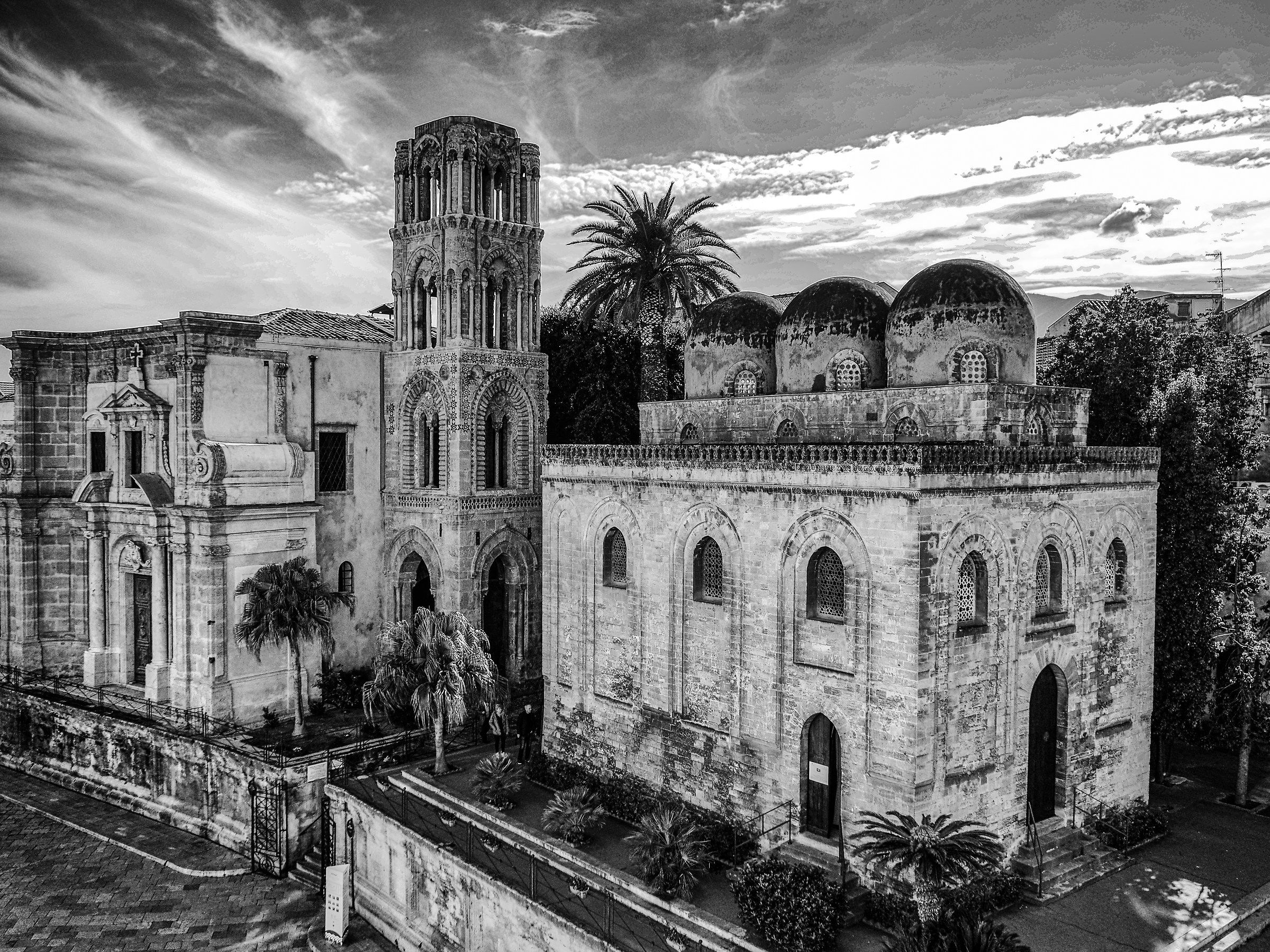 Largo Knights of the Holy Sepulchre