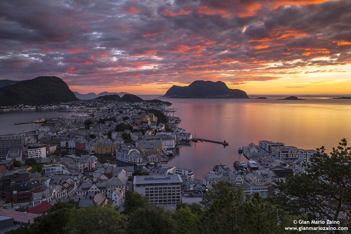 Alesund at sunset - 02