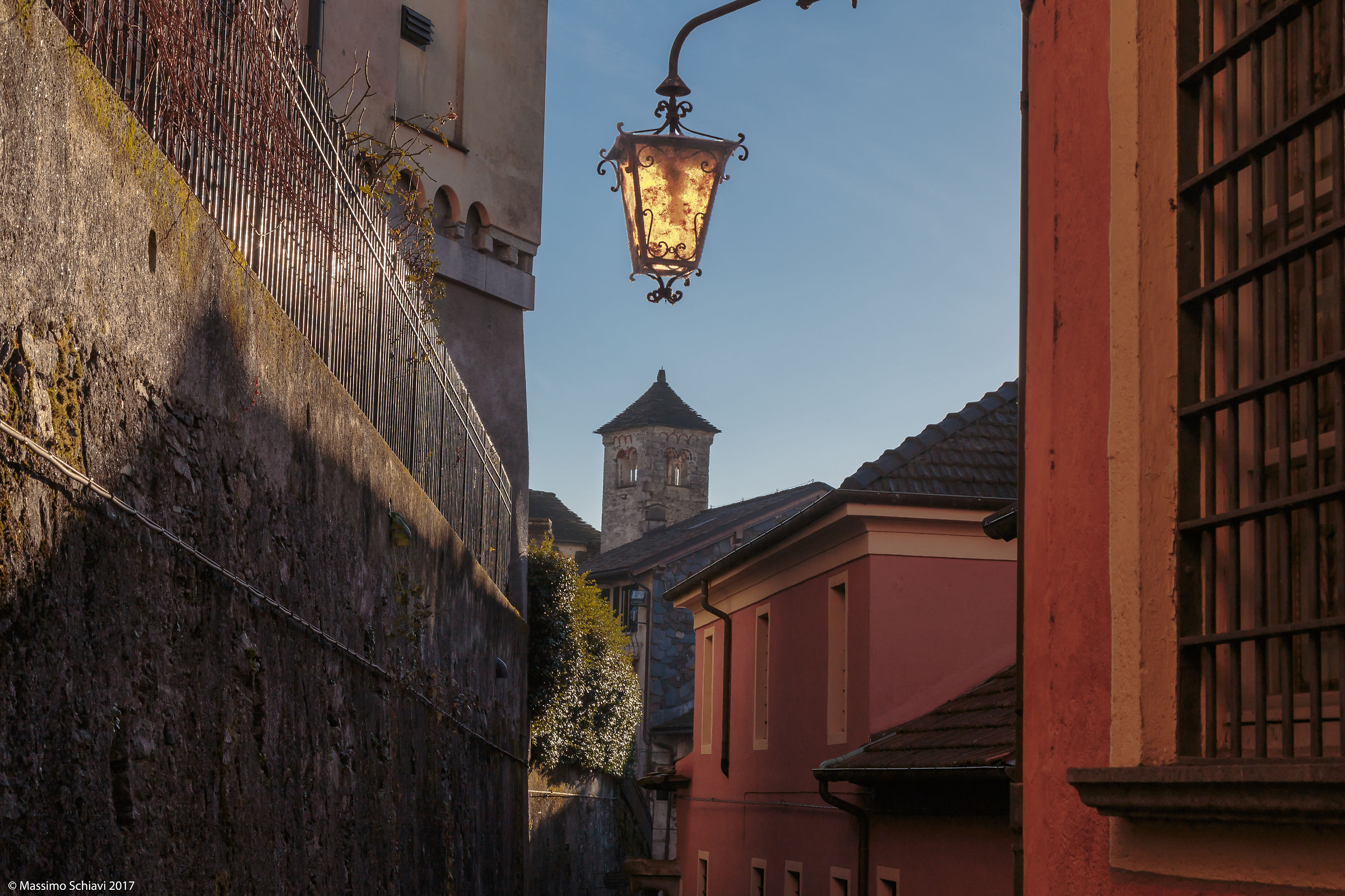 The legend of the flames on the island of San Giulio.