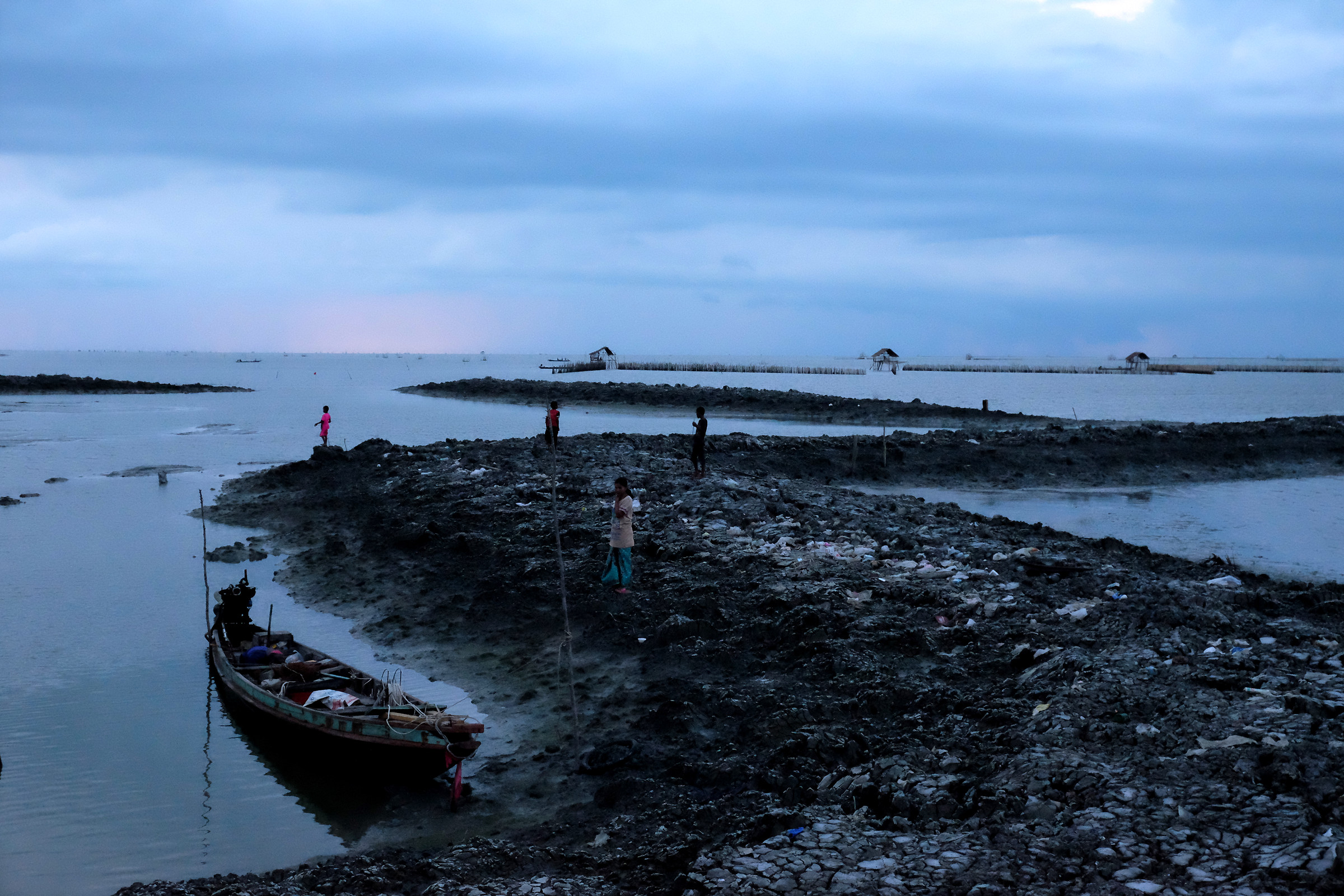 Pescatori alla foce del fiume - sud Thailandia 2016