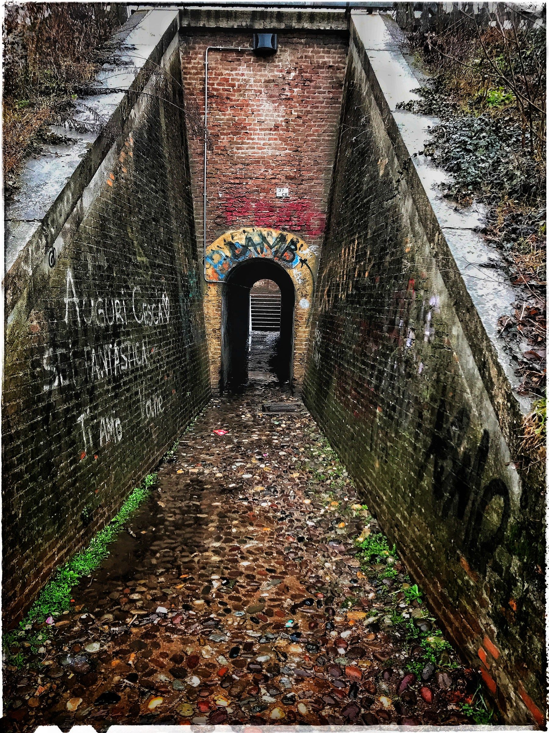 Underpass palace Te Stables