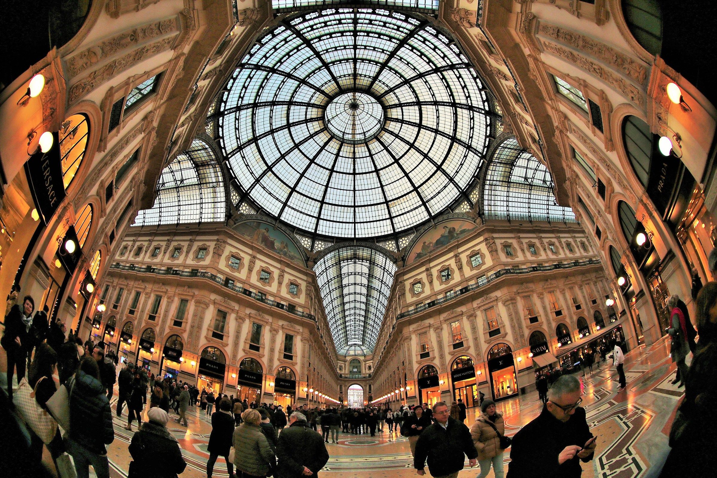 the first shopping center in Europe