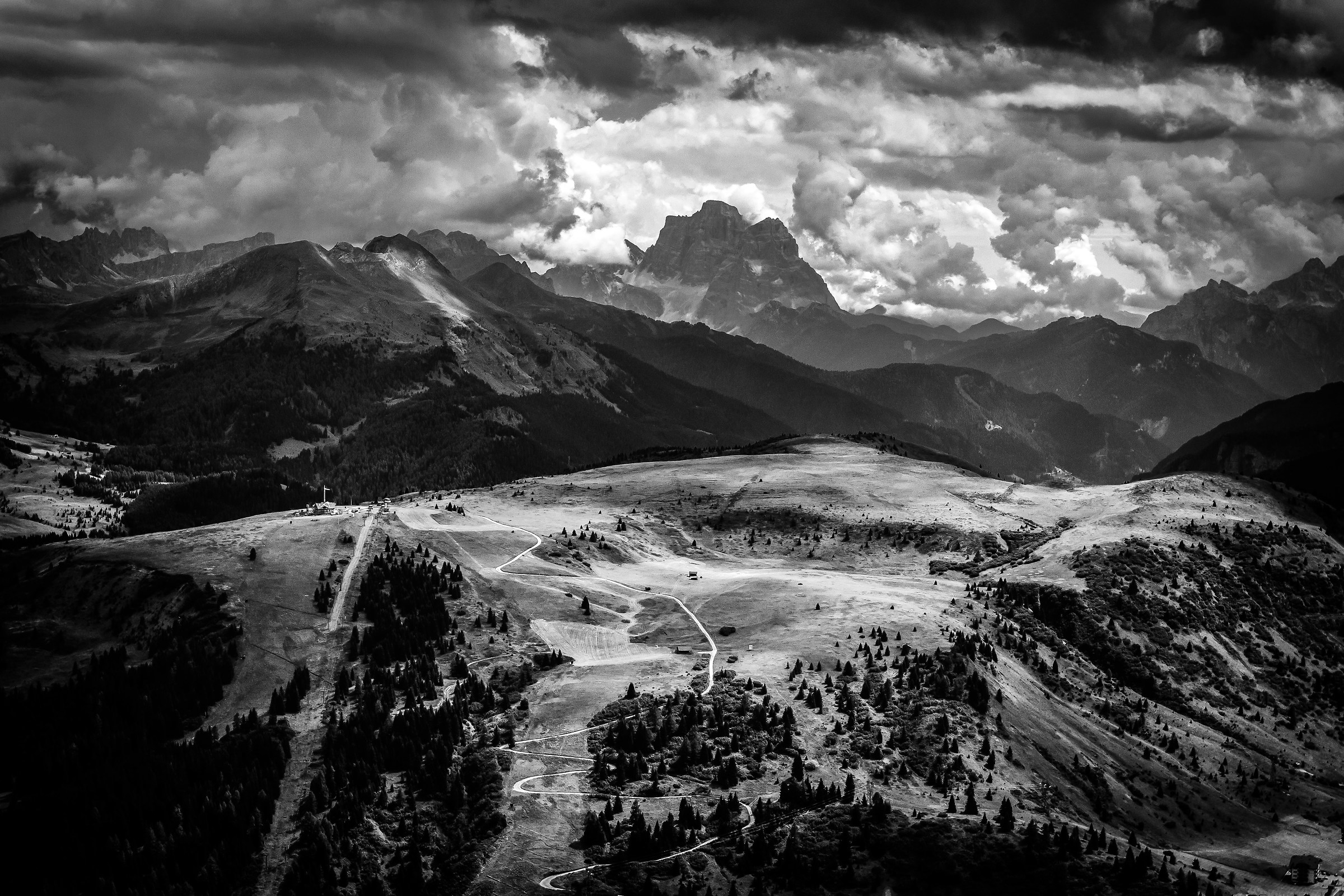 Clear and dark dolomitic